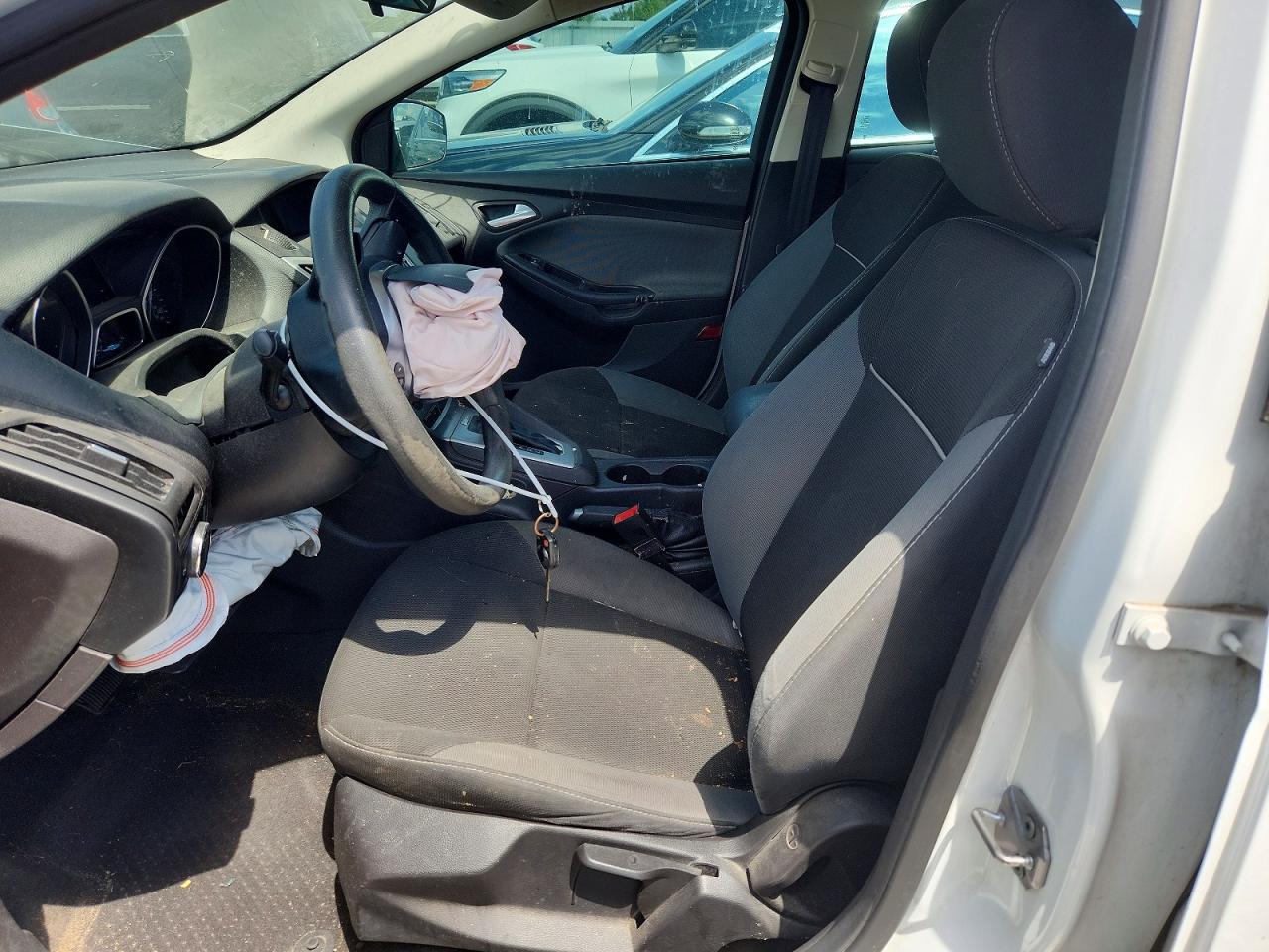 2014 Ford Focus Se White vin: 1FADP3F25EL246822