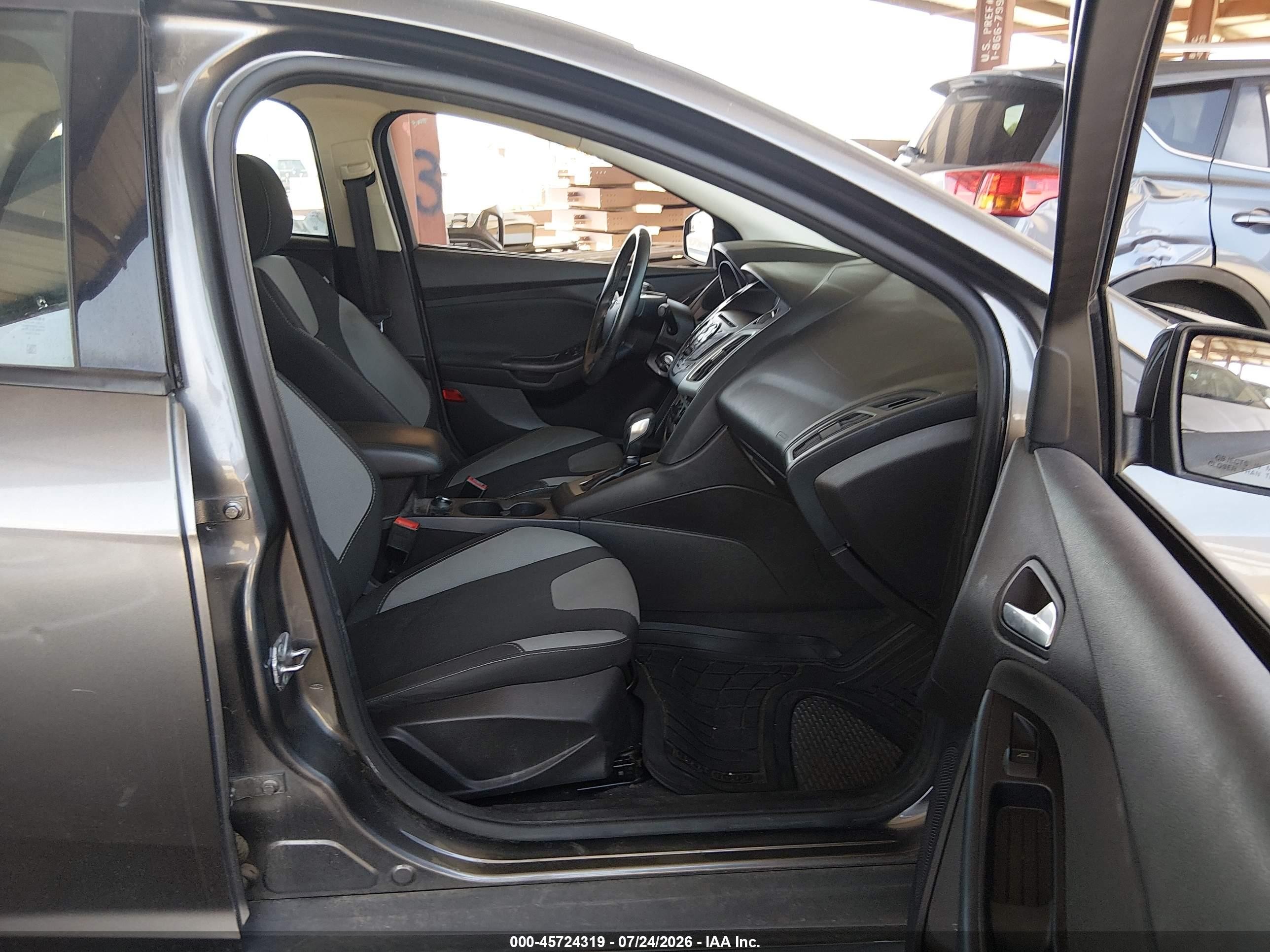 2014 Ford Focus Se Gray vin: 1FADP3F25EL300216