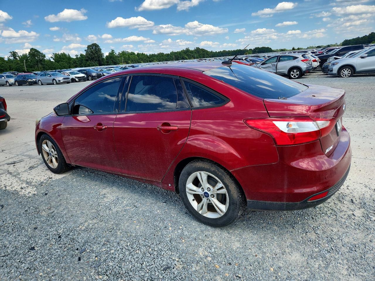 2014 Ford Focus Se Red vin: 1FADP3F25EL320403