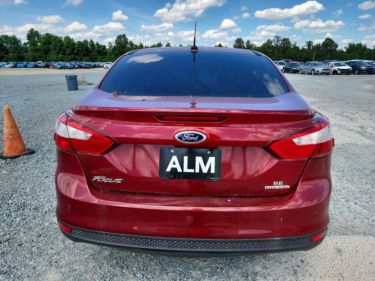 2014 Ford Focus Se Red vin: 1FADP3F25EL320403