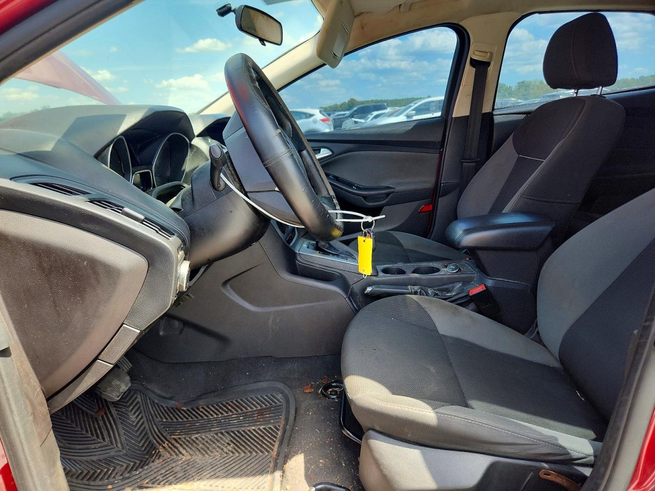 2014 Ford Focus Se Red vin: 1FADP3F25EL320403