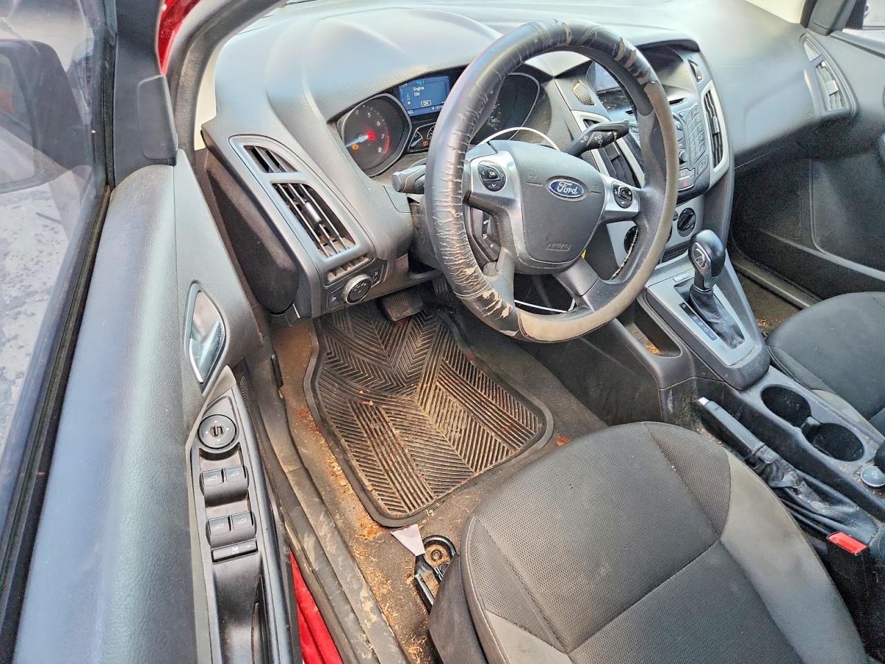 2014 Ford Focus Se Red vin: 1FADP3F25EL320403