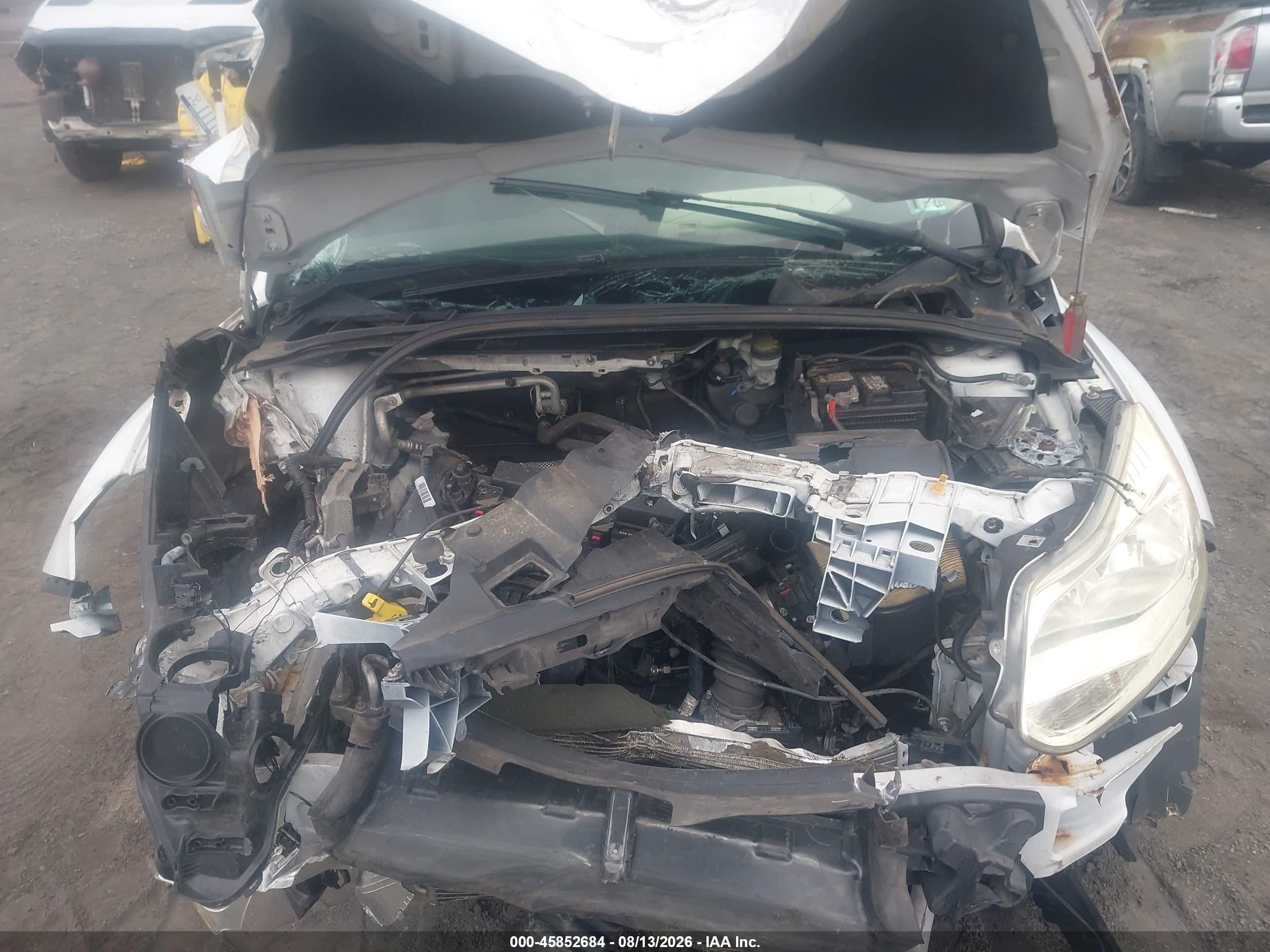 2014 Ford Focus Se White vin: 1FADP3F25EL338674