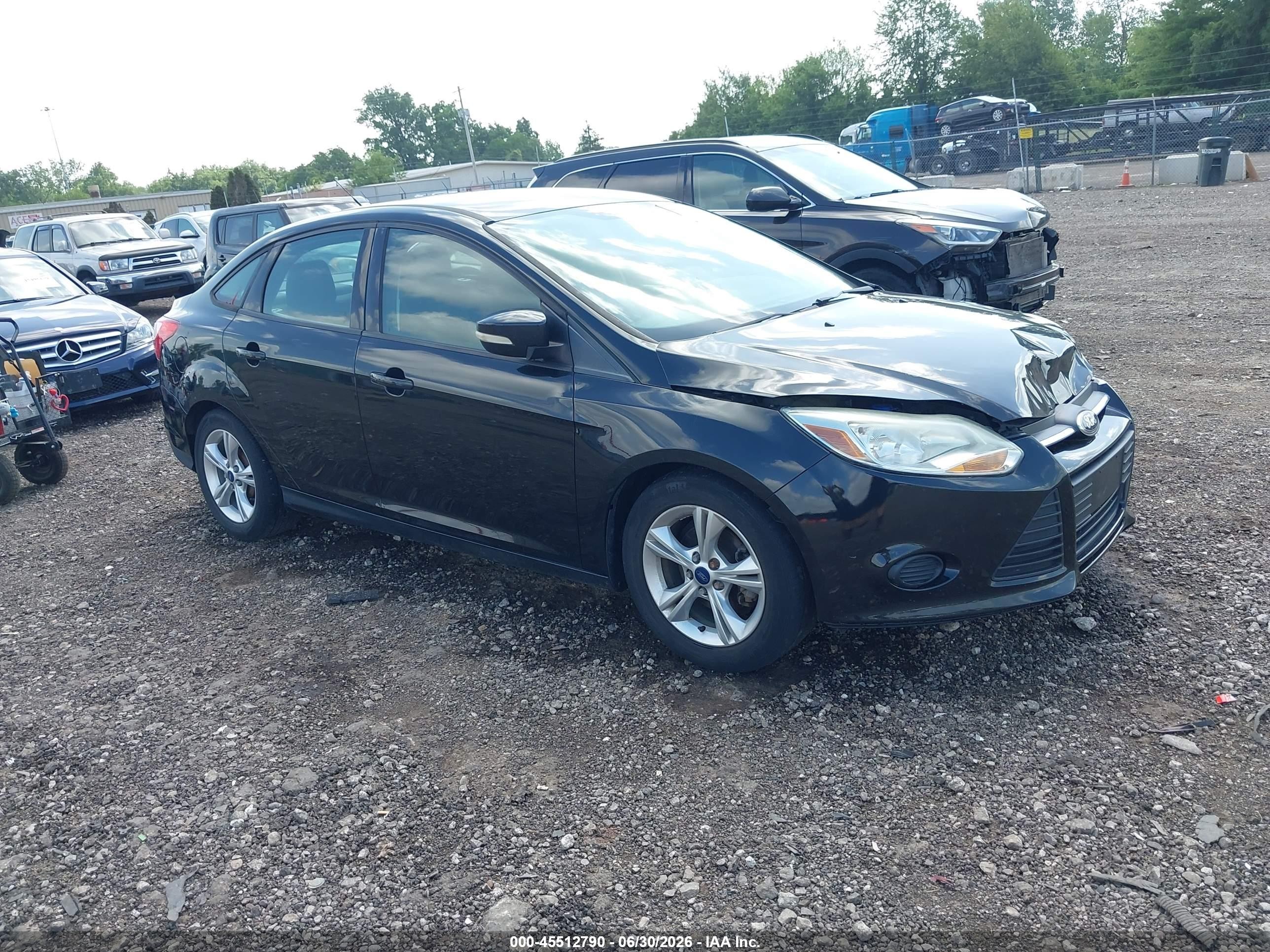 2014 Ford Focus Se Черный vin: 1FADP3F25EL340098