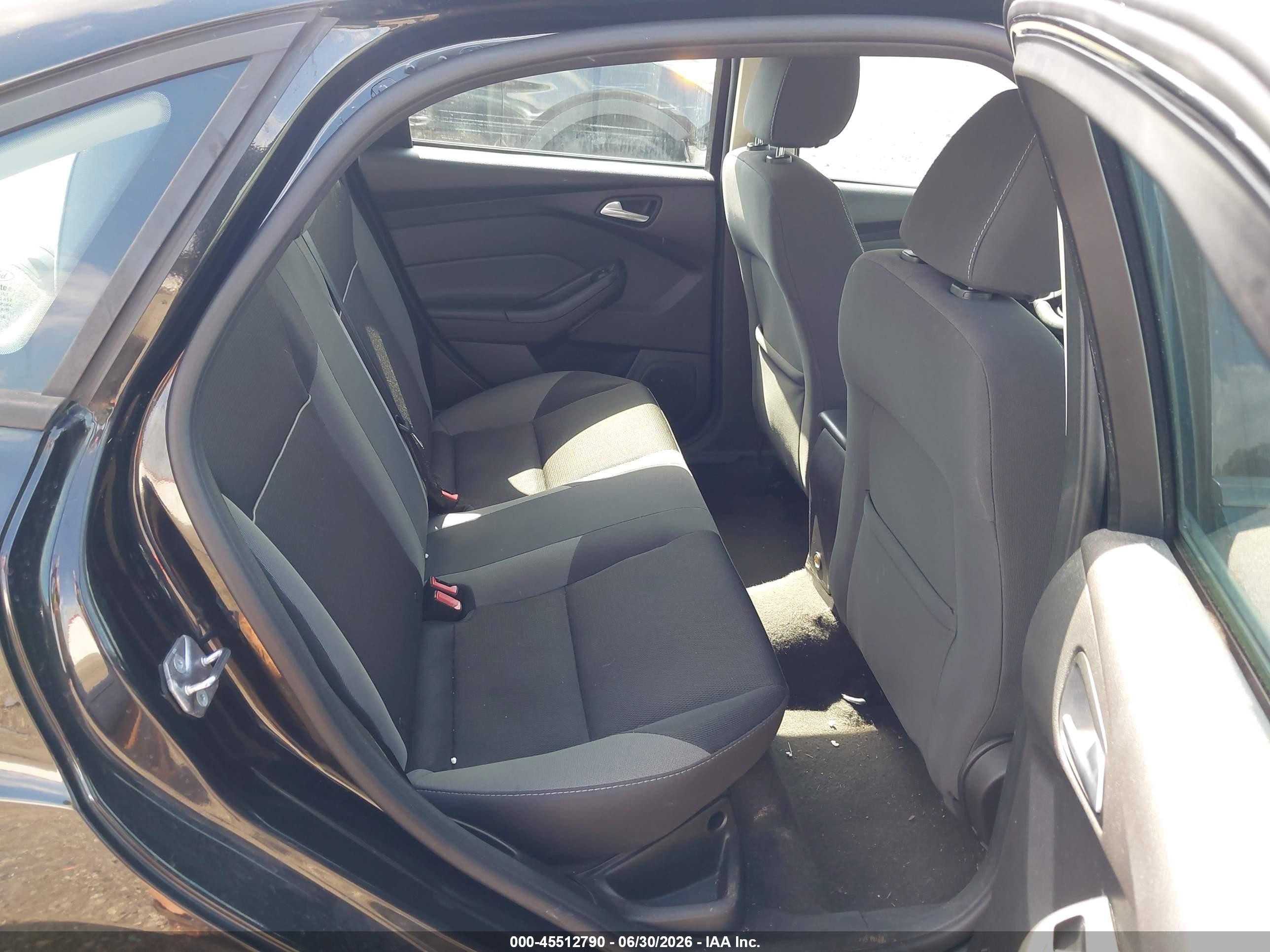 2014 Ford Focus Se Черный vin: 1FADP3F25EL340098