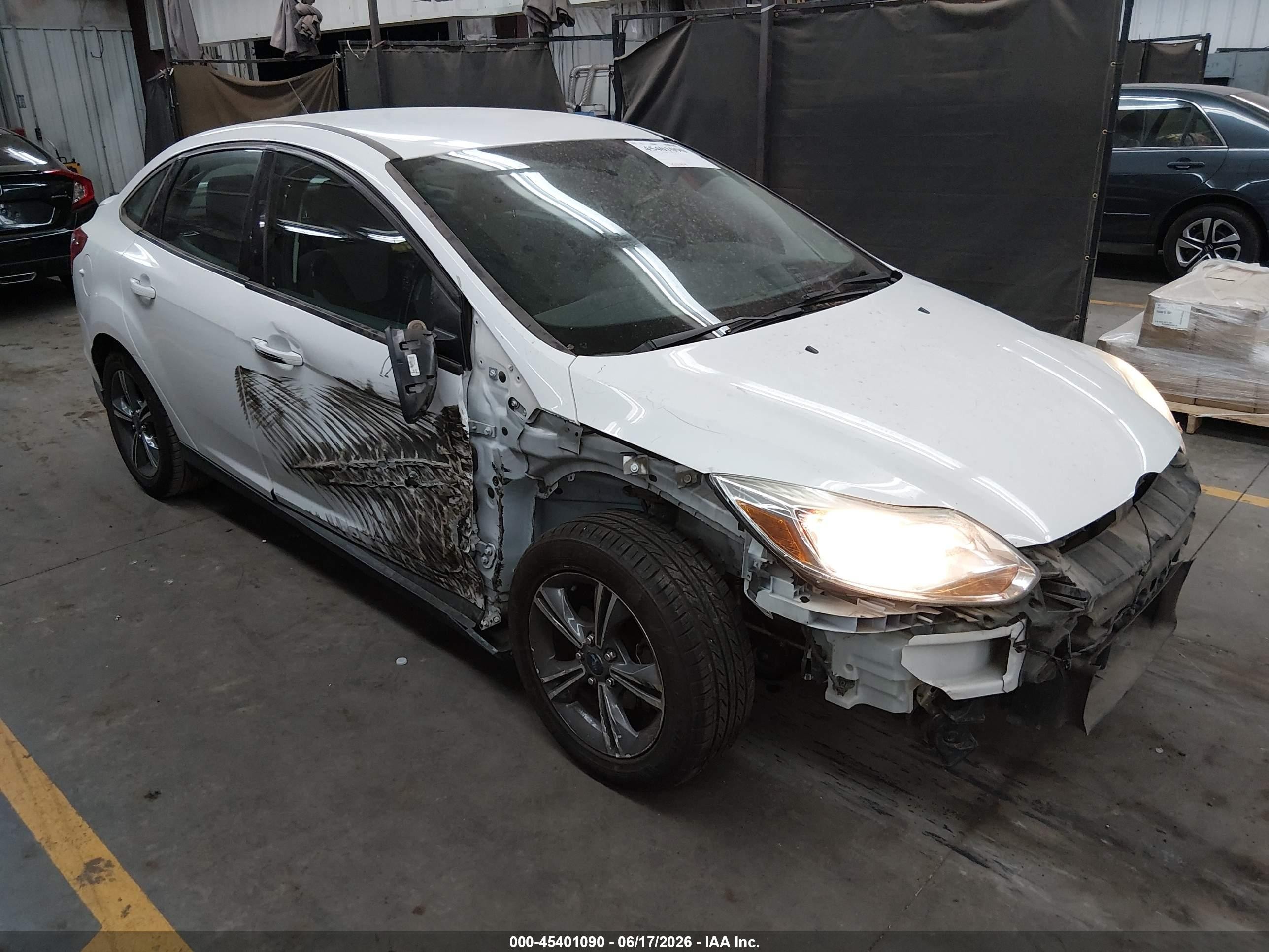 2014 Ford Focus Se White vin: 1FADP3F25EL343678