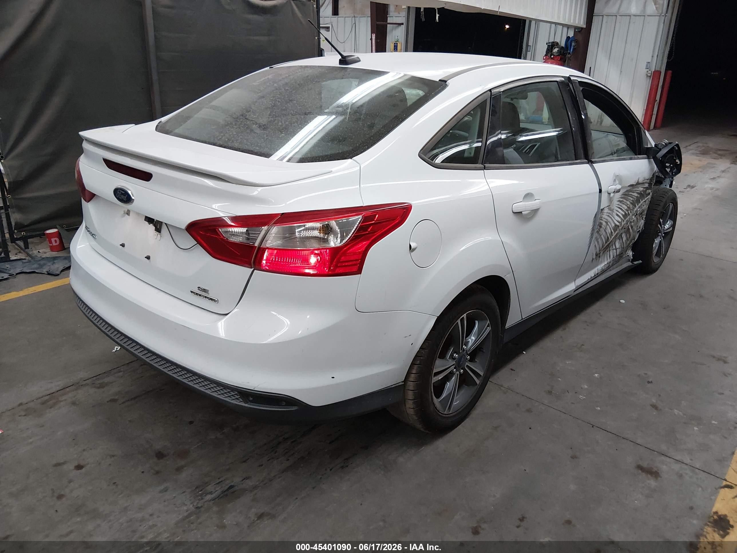 2014 Ford Focus Se White vin: 1FADP3F25EL343678