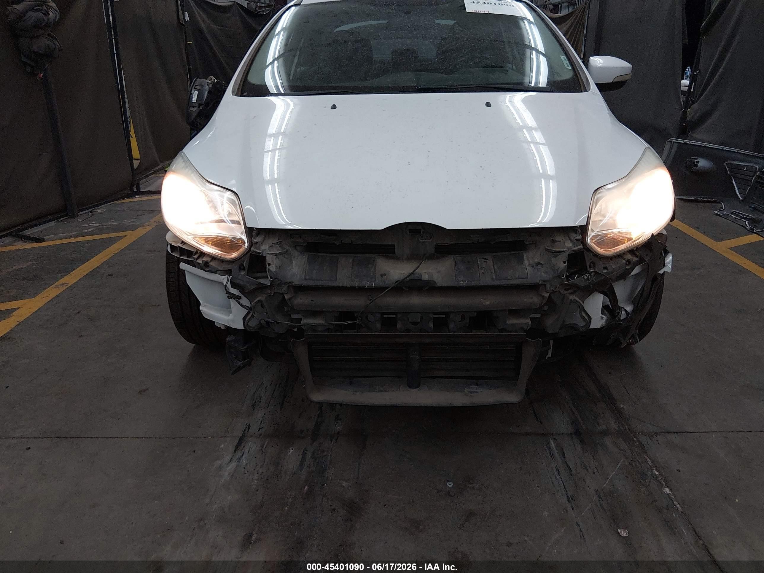 2014 Ford Focus Se White vin: 1FADP3F25EL343678