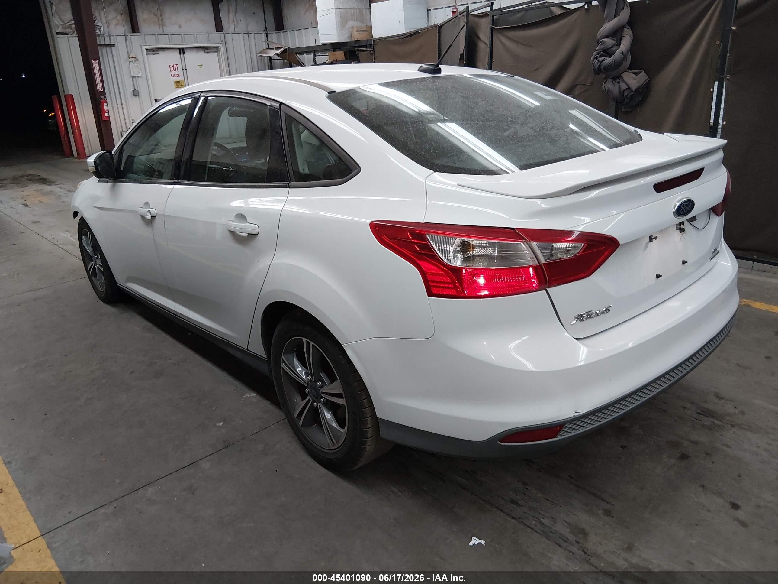 2014 Ford Focus Se White vin: 1FADP3F25EL343678