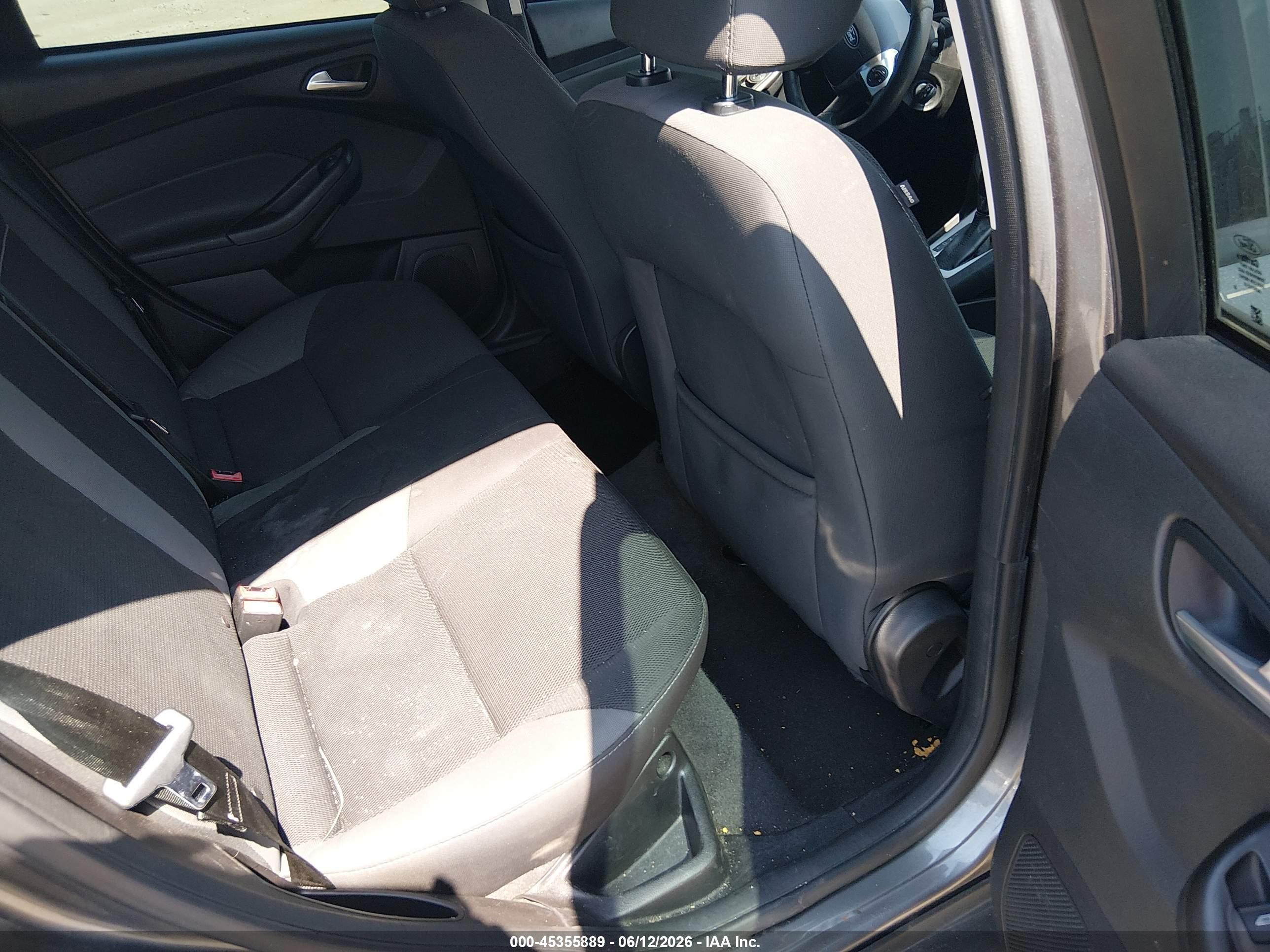 2014 Ford Focus Se Gray vin: 1FADP3F25EL369536