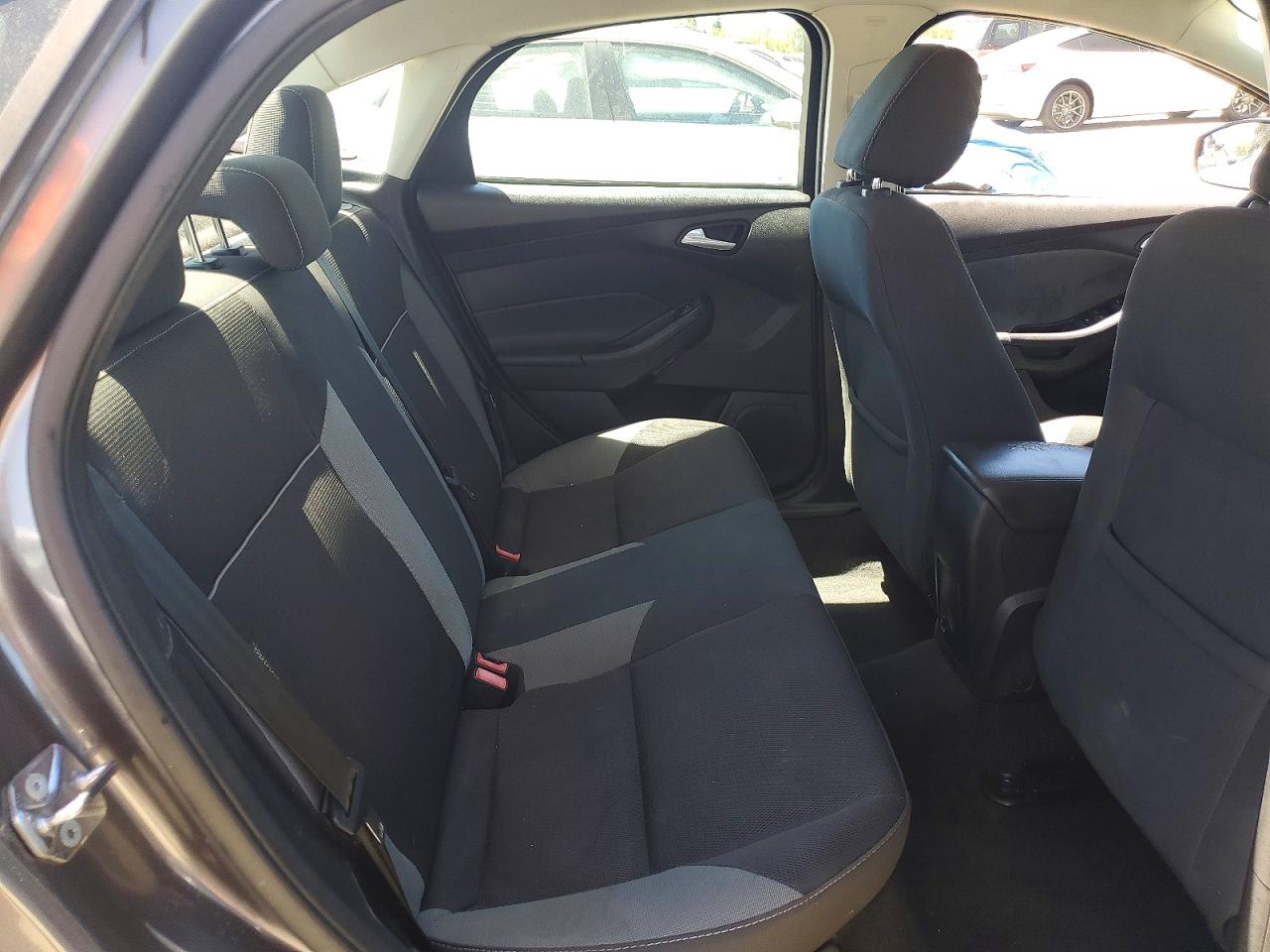 2014 Ford Focus Se Gray vin: 1FADP3F25EL392296