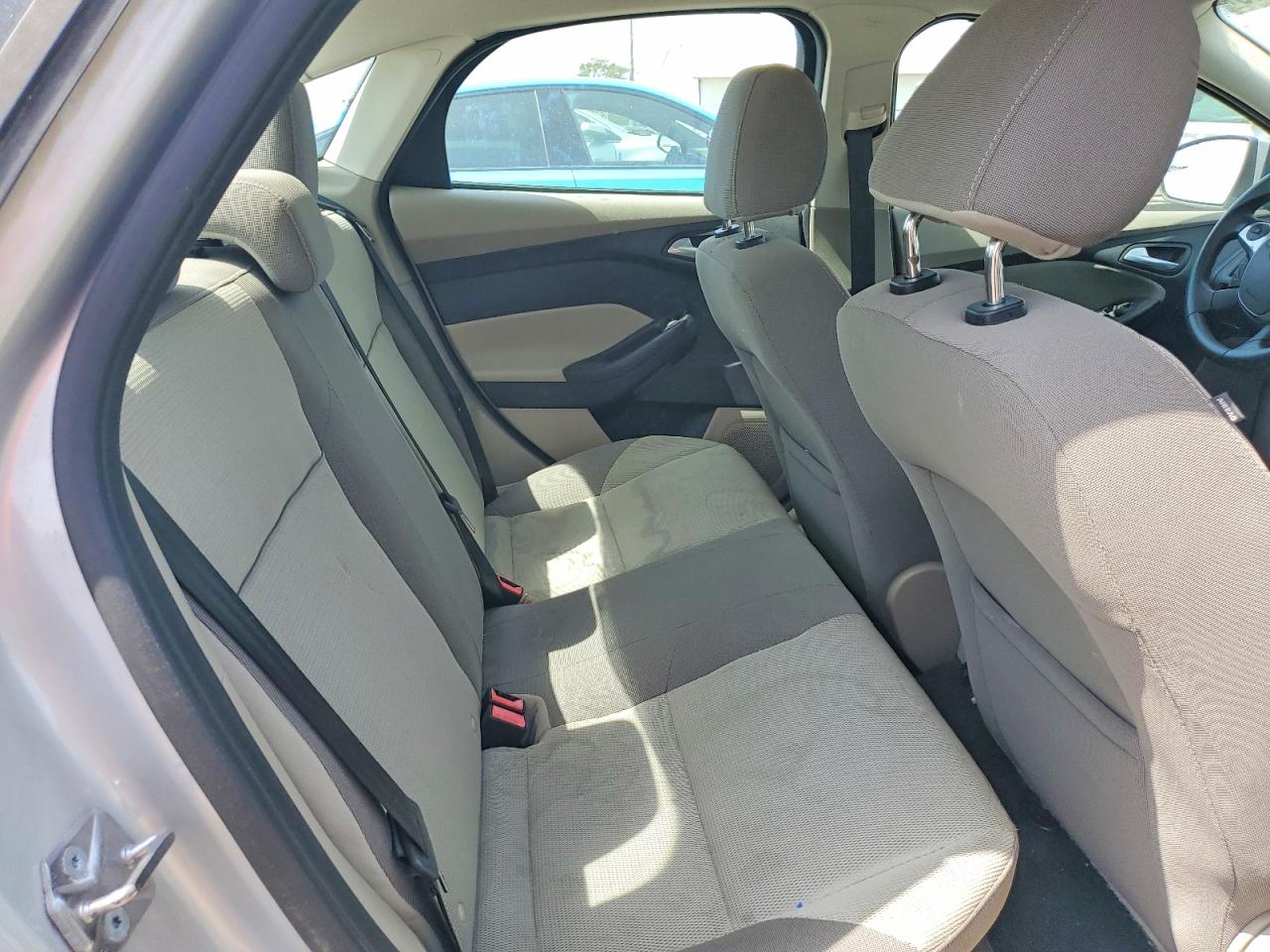 2014 Ford Focus Se Silver vin: 1FADP3F25EL393870
