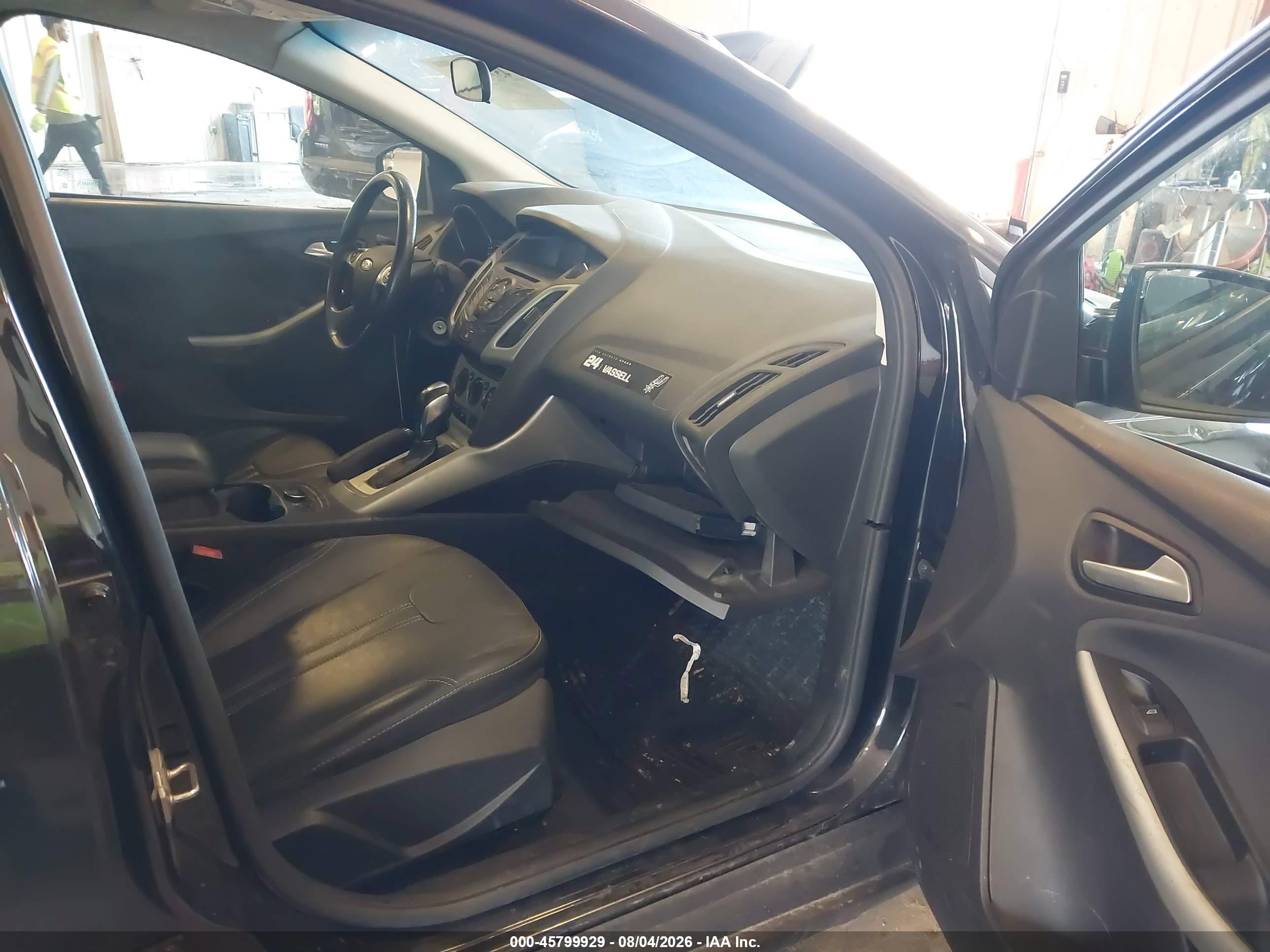 2014 Ford Focus Se Black vin: 1FADP3F25EL398082