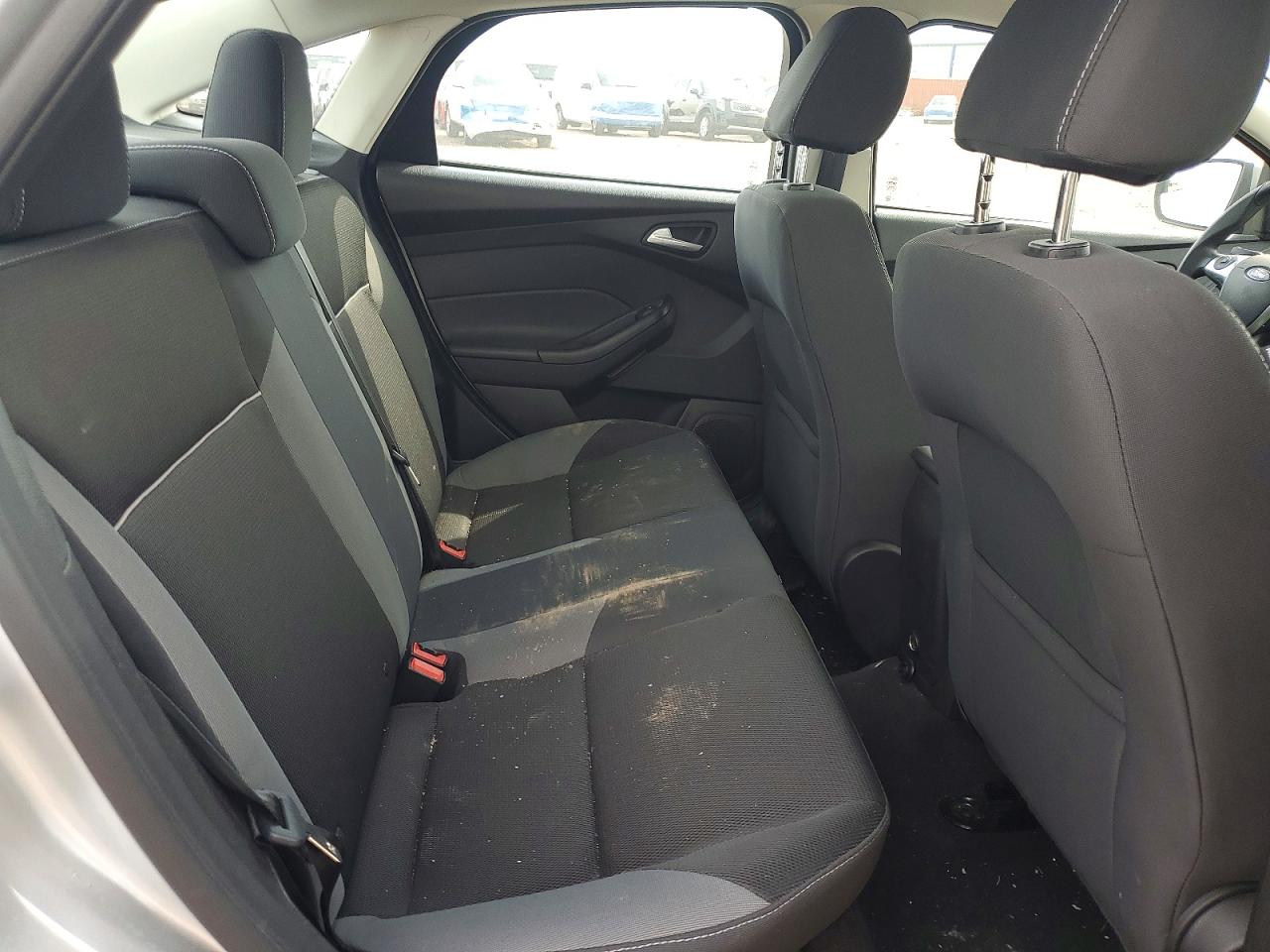 2014 Ford Focus Se Silver vin: 1FADP3F25EL410991