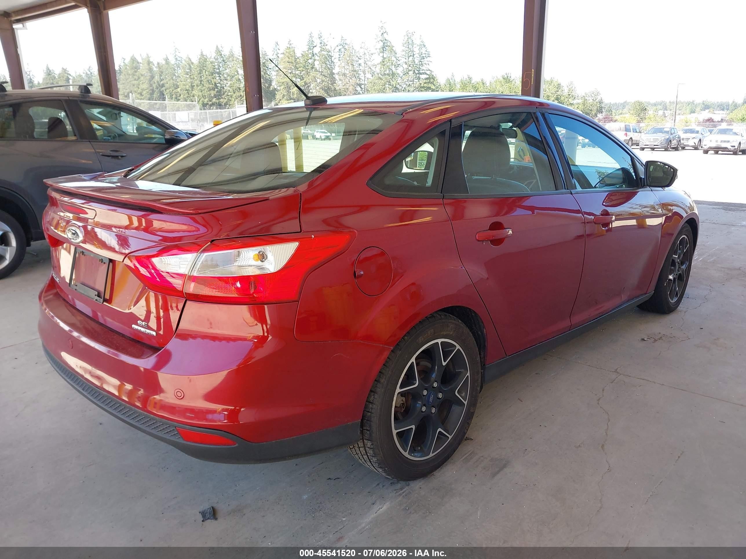 2014 Ford Focus Se Бордовый vin: 1FADP3F25EL420632