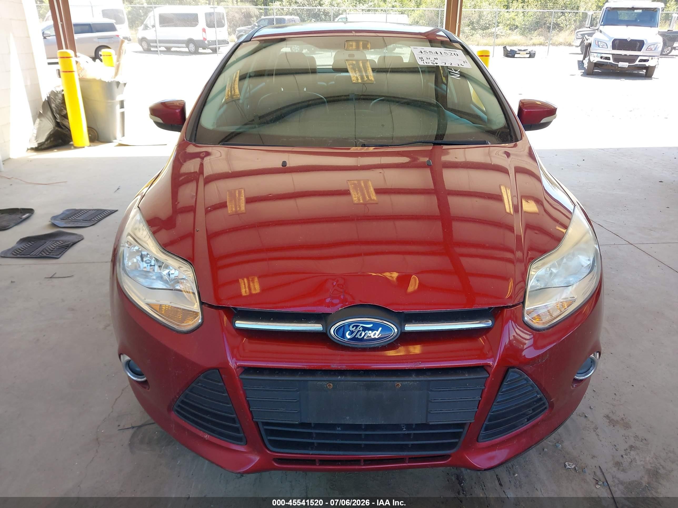 2014 Ford Focus Se Бордовый vin: 1FADP3F25EL420632