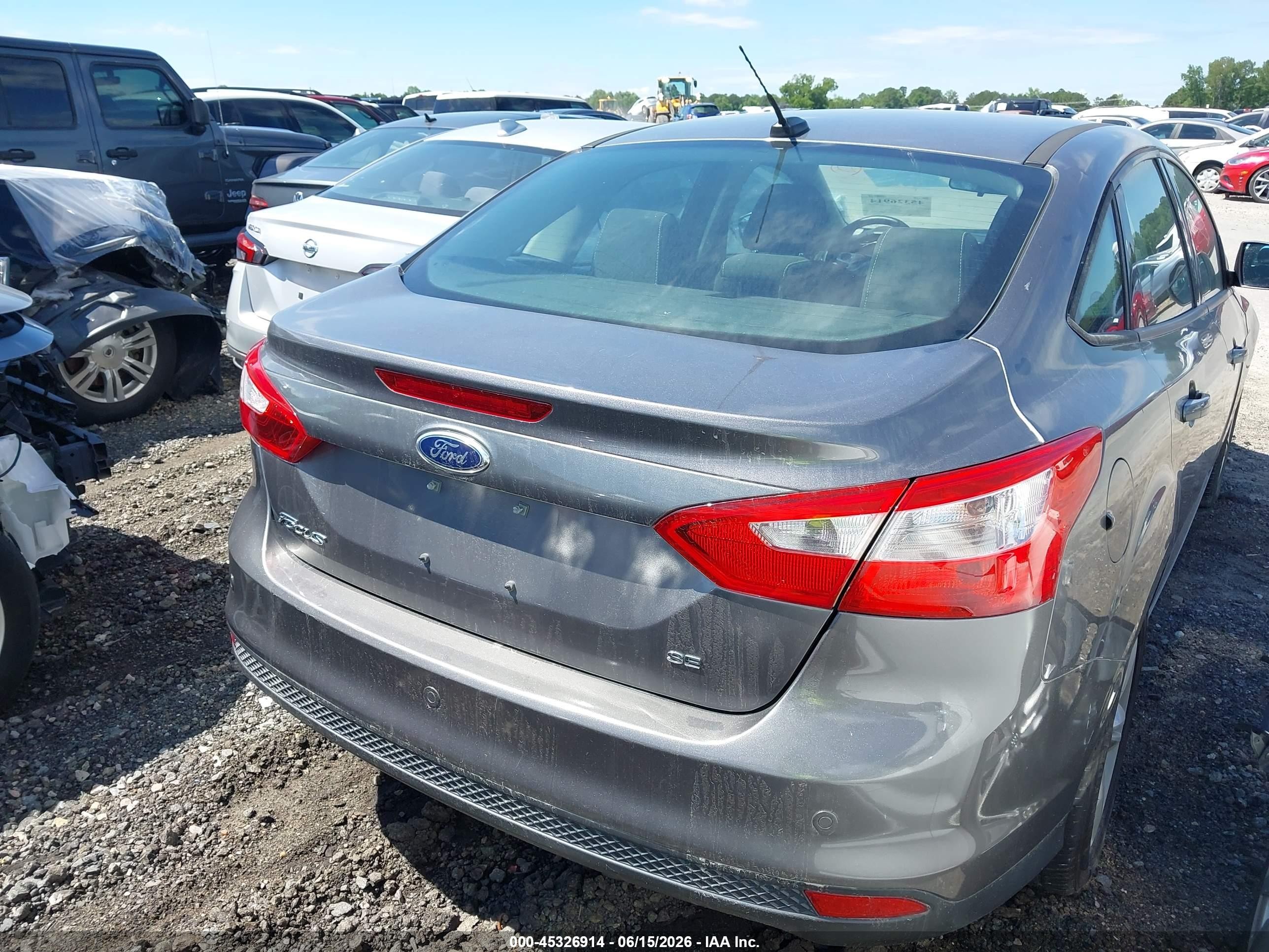 2014 Ford Focus Se Gray vin: 1FADP3F25EL434627