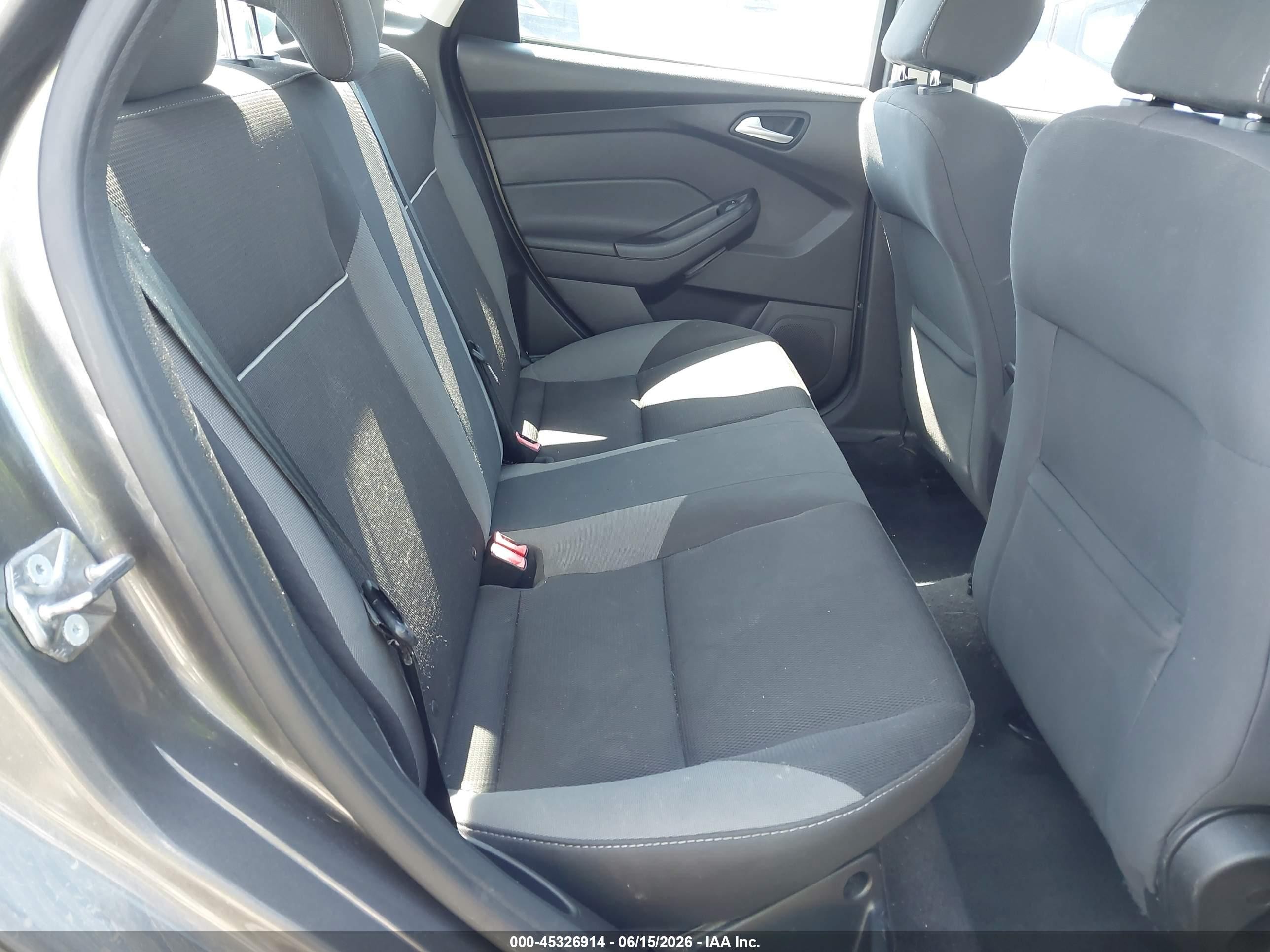 2014 Ford Focus Se Gray vin: 1FADP3F25EL434627