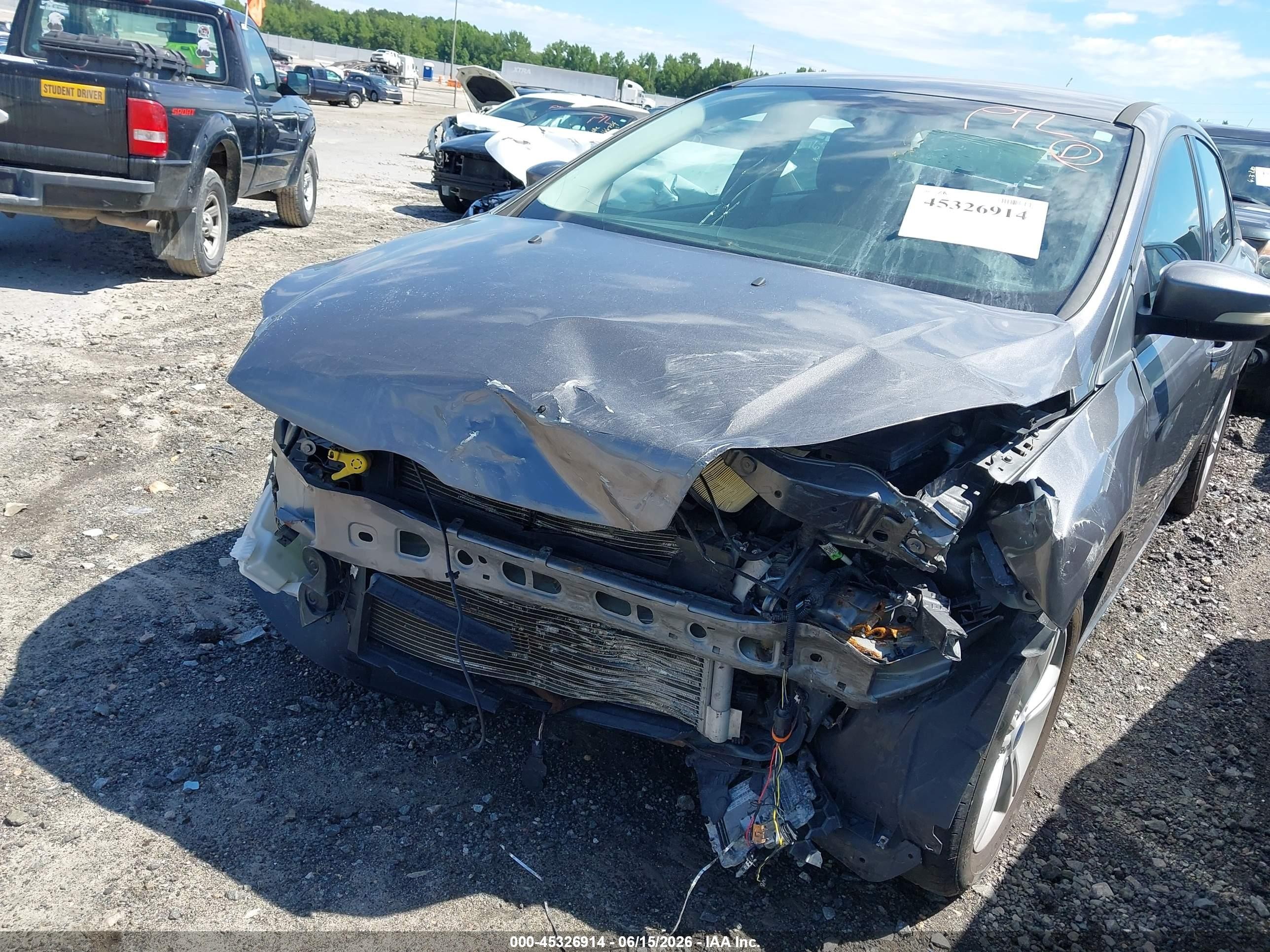 2014 Ford Focus Se Gray vin: 1FADP3F25EL434627