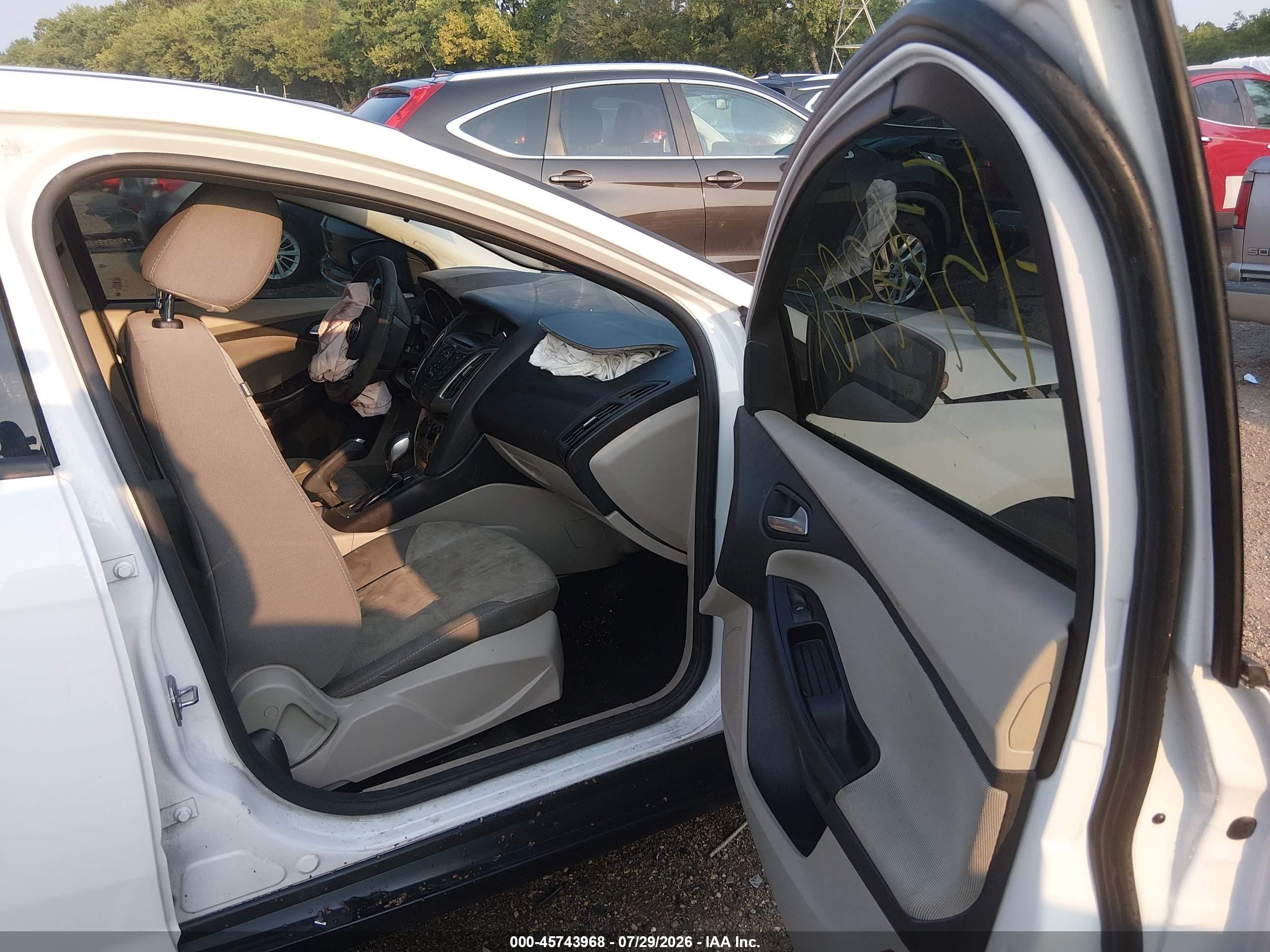 2014 Ford Focus Se White vin: 1FADP3F25EL438676