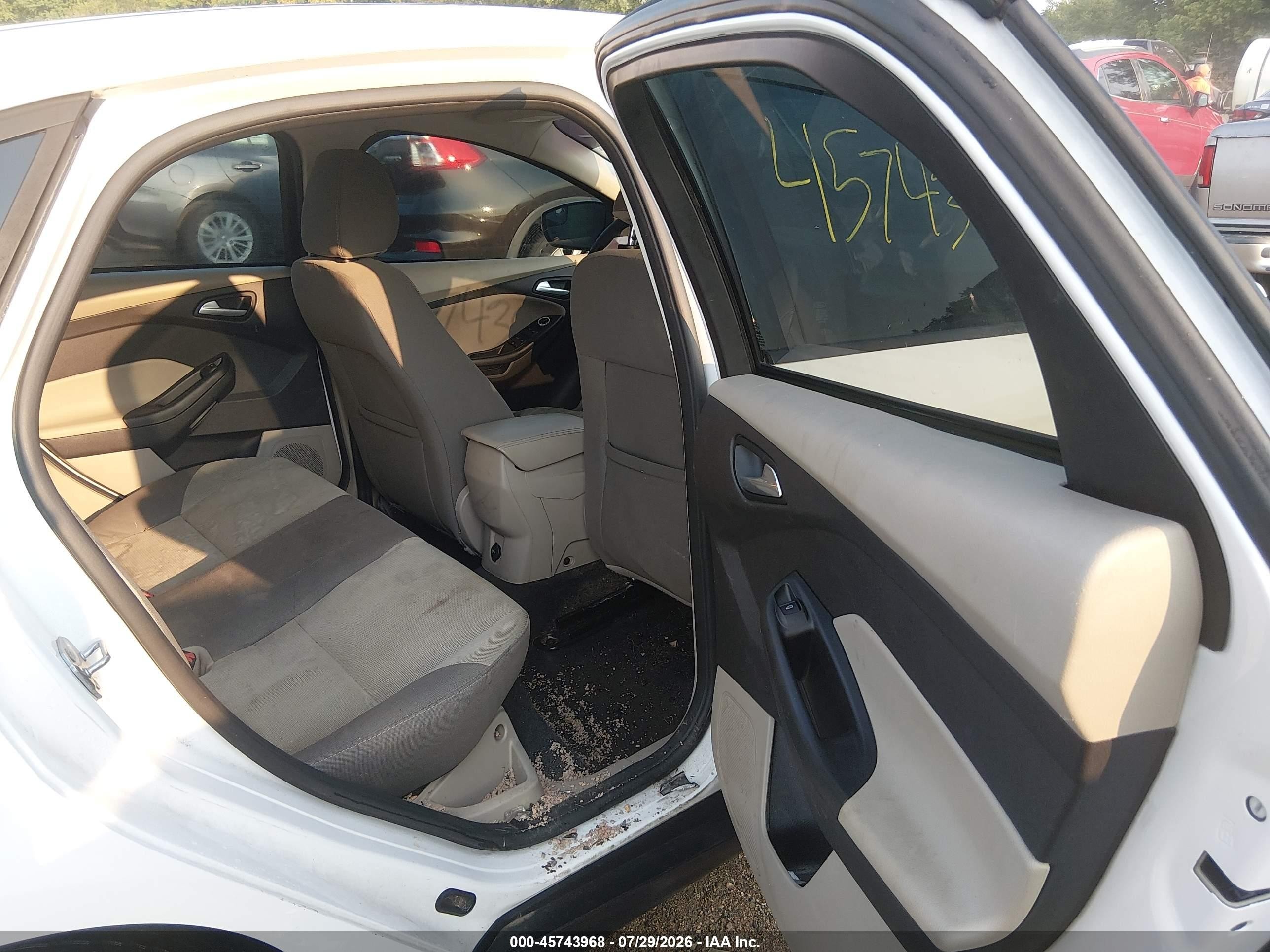2014 Ford Focus Se White vin: 1FADP3F25EL438676