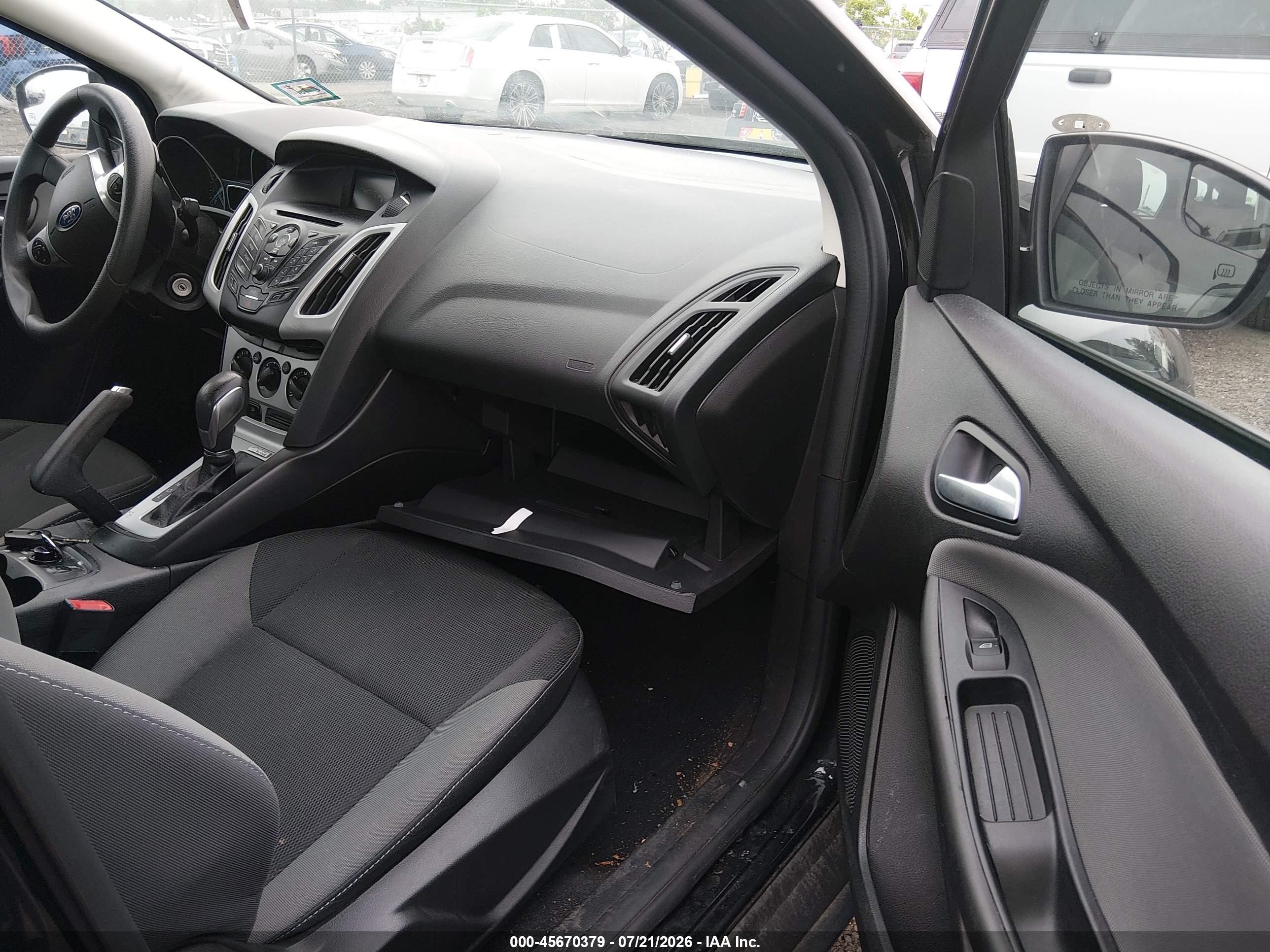 2014 Ford Focus Se Черный vin: 1FADP3F25EL449614