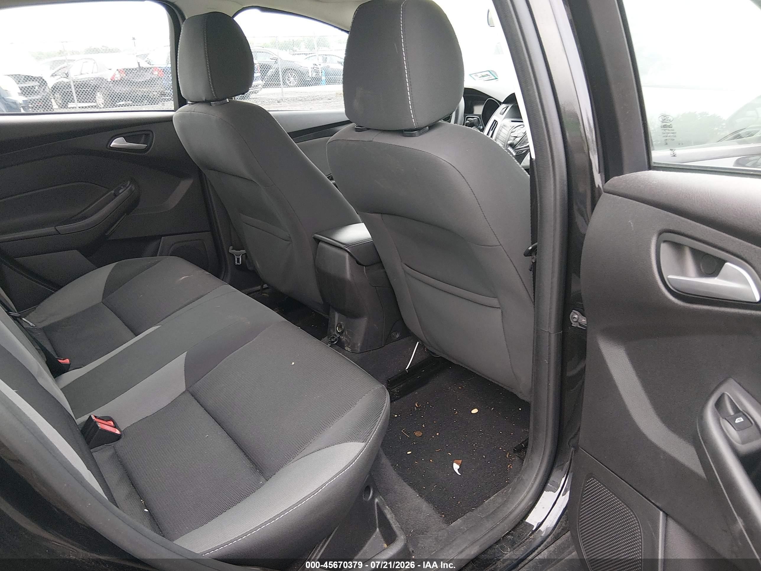 2014 Ford Focus Se Черный vin: 1FADP3F25EL449614