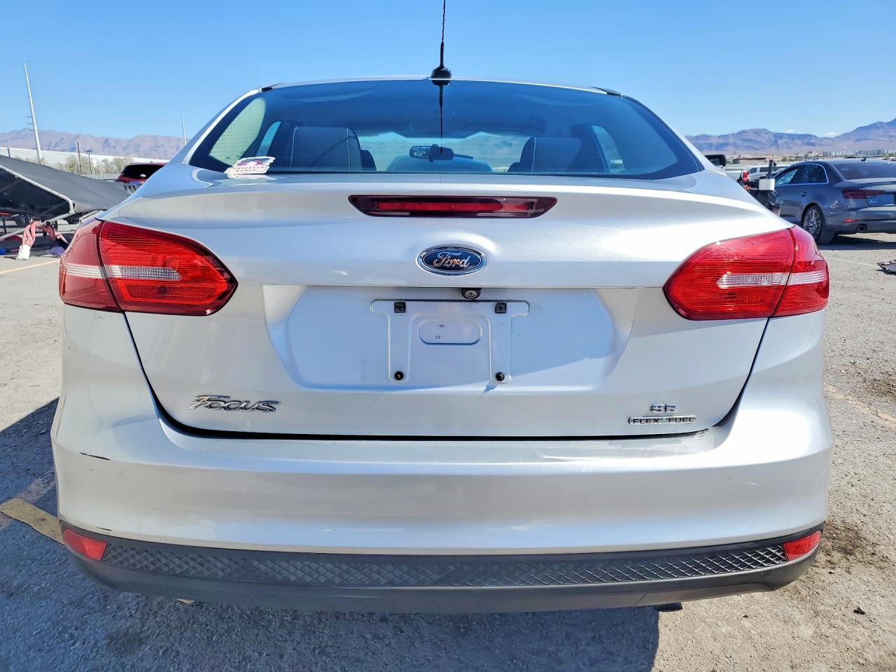 2015 Ford Focus Se Silver vin: 1FADP3F25FL221548