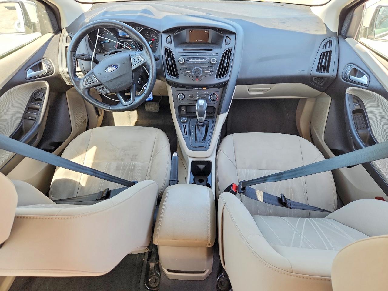 2015 Ford Focus Se White vin: 1FADP3F25FL221775