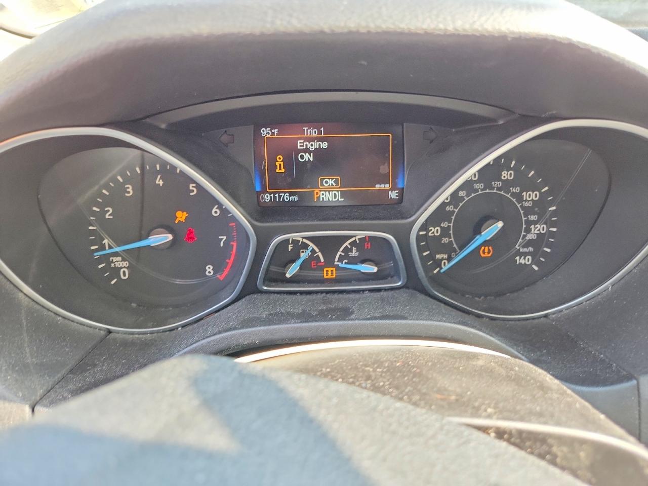 2015 Ford Focus Se Tan vin: 1FADP3F25FL228466