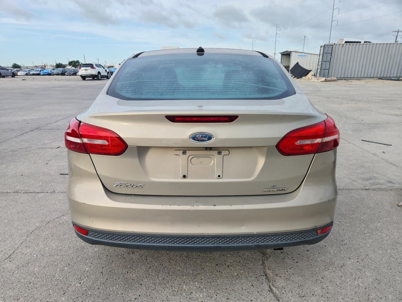 2015 Ford Focus Se Beige vin: 1FADP3F25FL230444