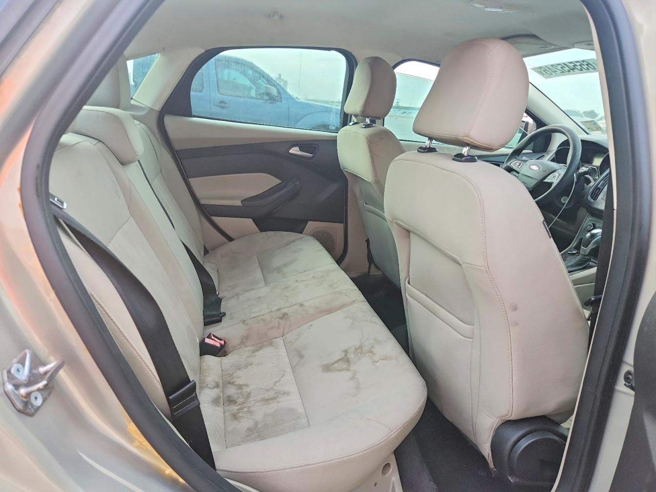 2015 Ford Focus Se Beige vin: 1FADP3F25FL230444
