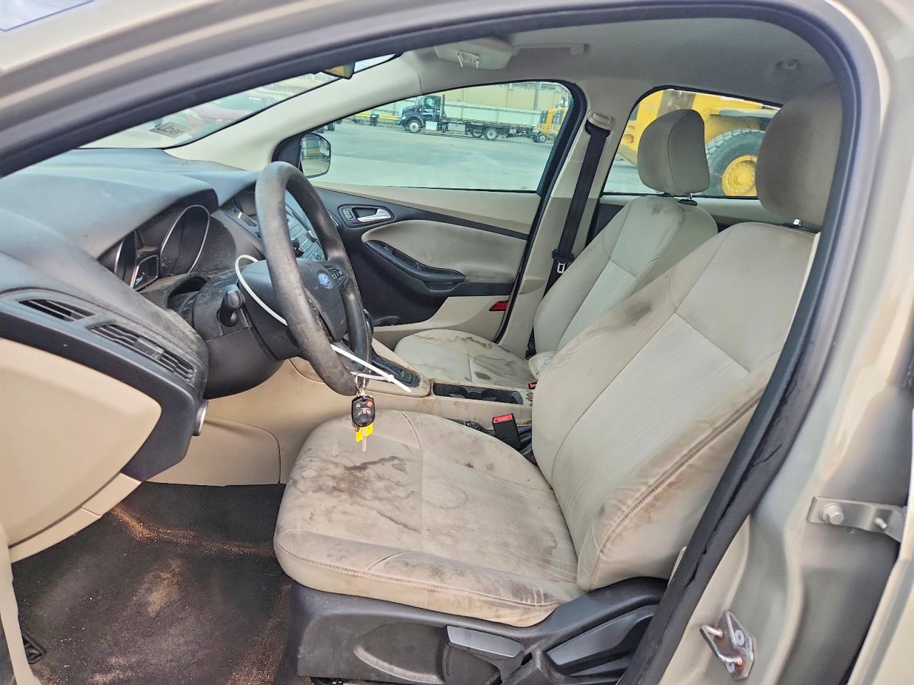 2015 Ford Focus Se Beige vin: 1FADP3F25FL230444
