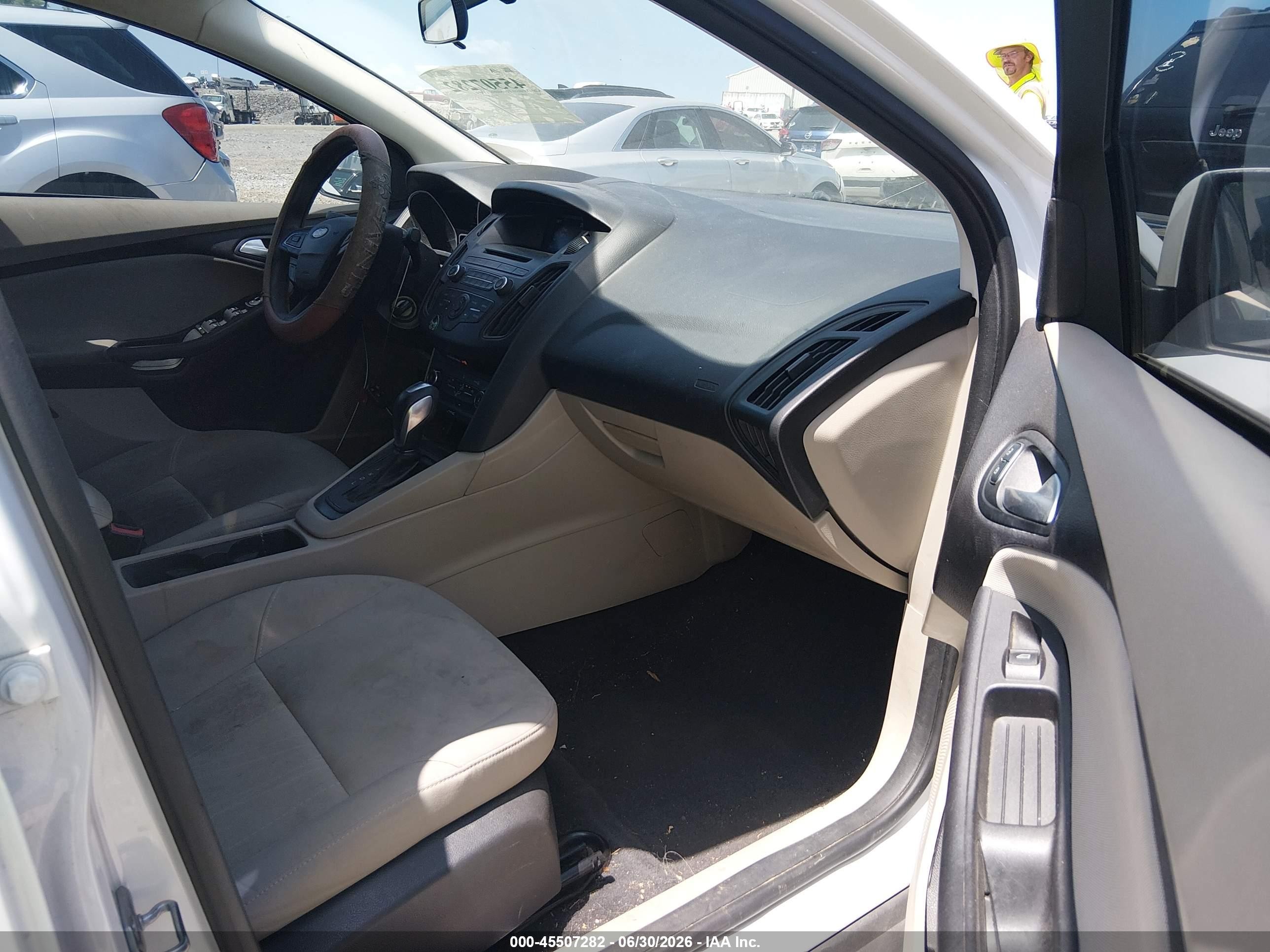 2015 Ford Focus Se White vin: 1FADP3F25FL244537