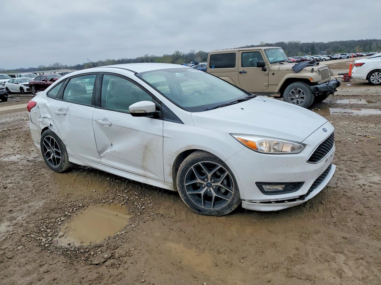 2015 Ford Focus Se White vin: 1FADP3F25FL249091