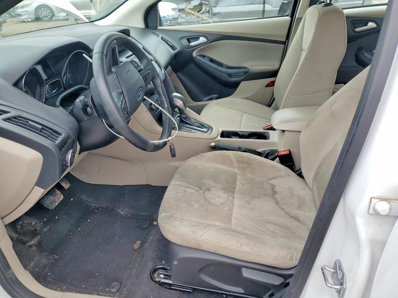 2015 Ford Focus Se White vin: 1FADP3F25FL249091