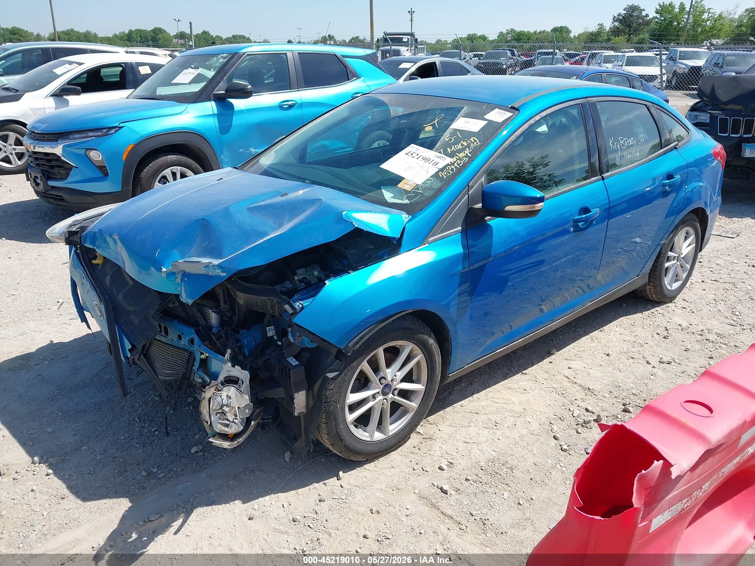 2015 Ford Focus Se Blue vin: 1FADP3F25FL253433