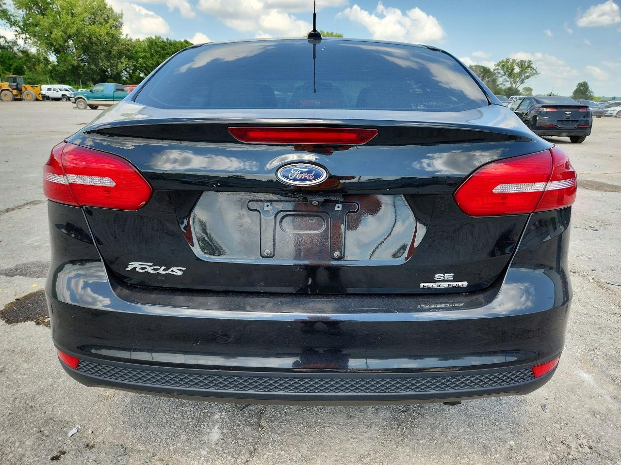 2015 Ford Focus Se Black vin: 1FADP3F25FL255652