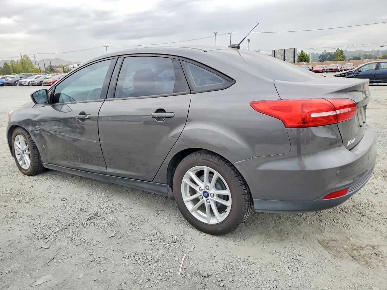 2015 Ford Focus Se Charcoal vin: 1FADP3F25FL261838