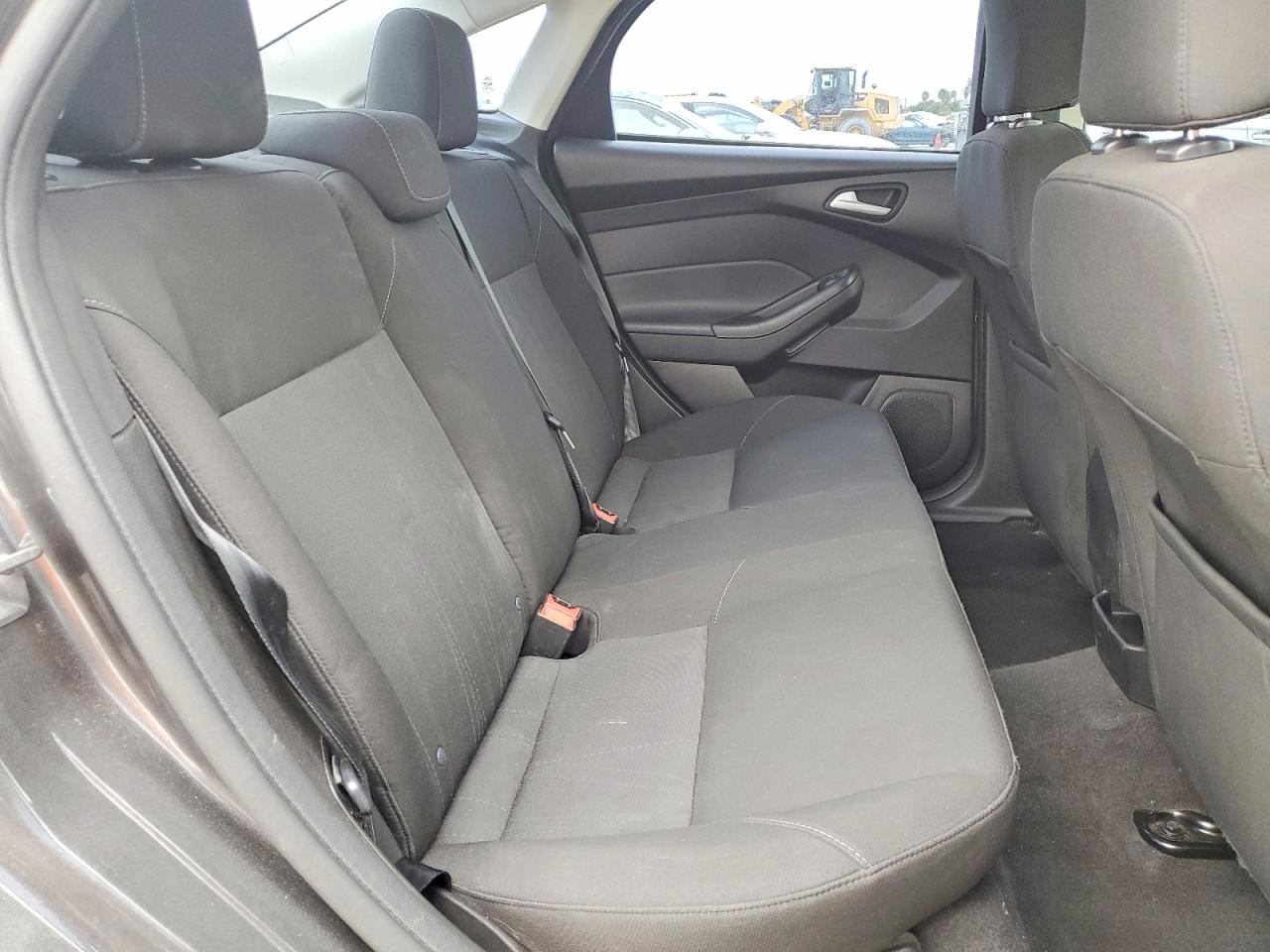 2015 Ford Focus Se Charcoal vin: 1FADP3F25FL261838
