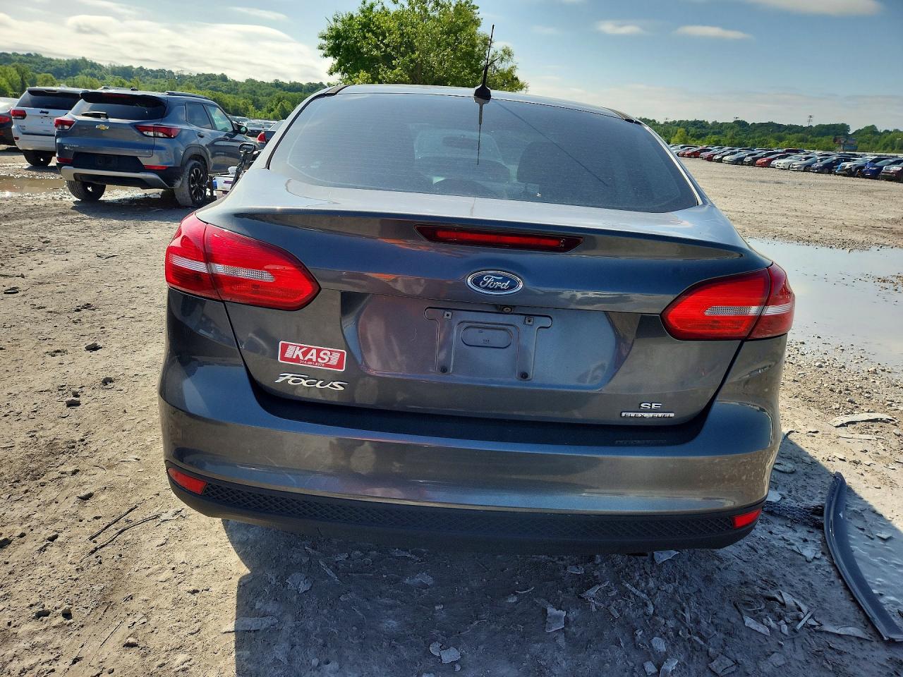 2015 Ford Focus Se Gray vin: 1FADP3F25FL277134