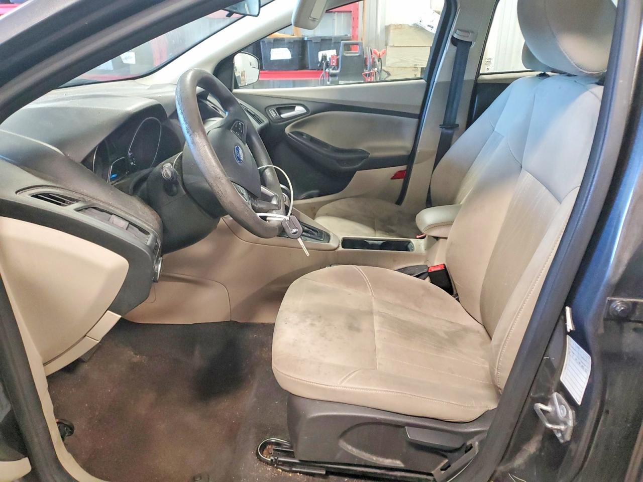 2015 Ford Focus Se Gray vin: 1FADP3F25FL302579