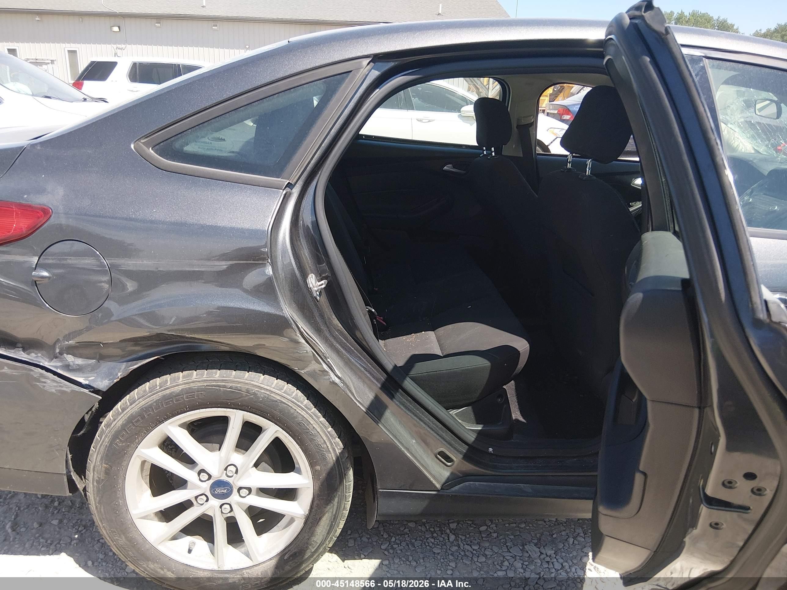 2015 Ford Focus Se Серый vin: 1FADP3F25FL305241
