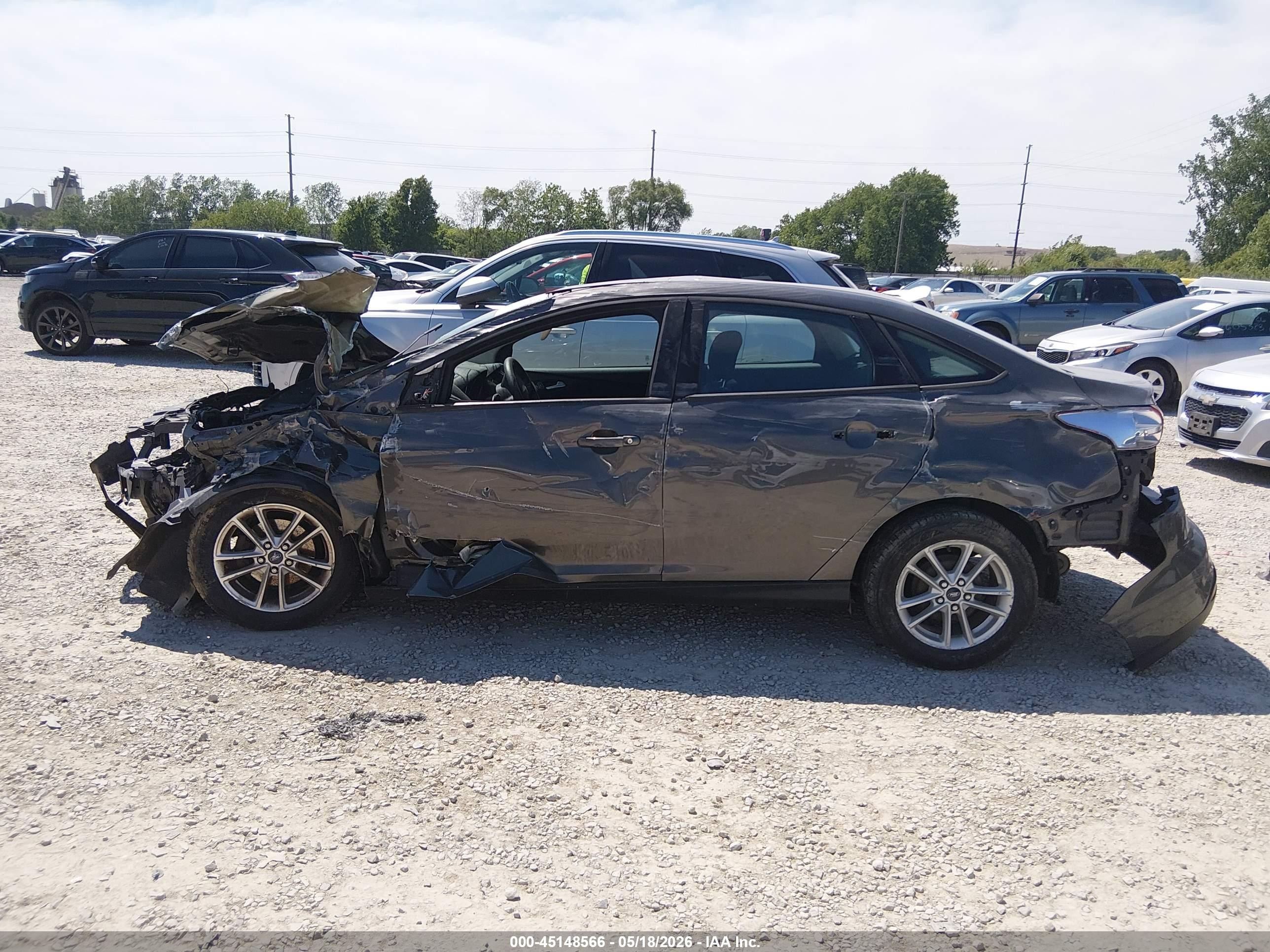 2015 Ford Focus Se Серый vin: 1FADP3F25FL305241