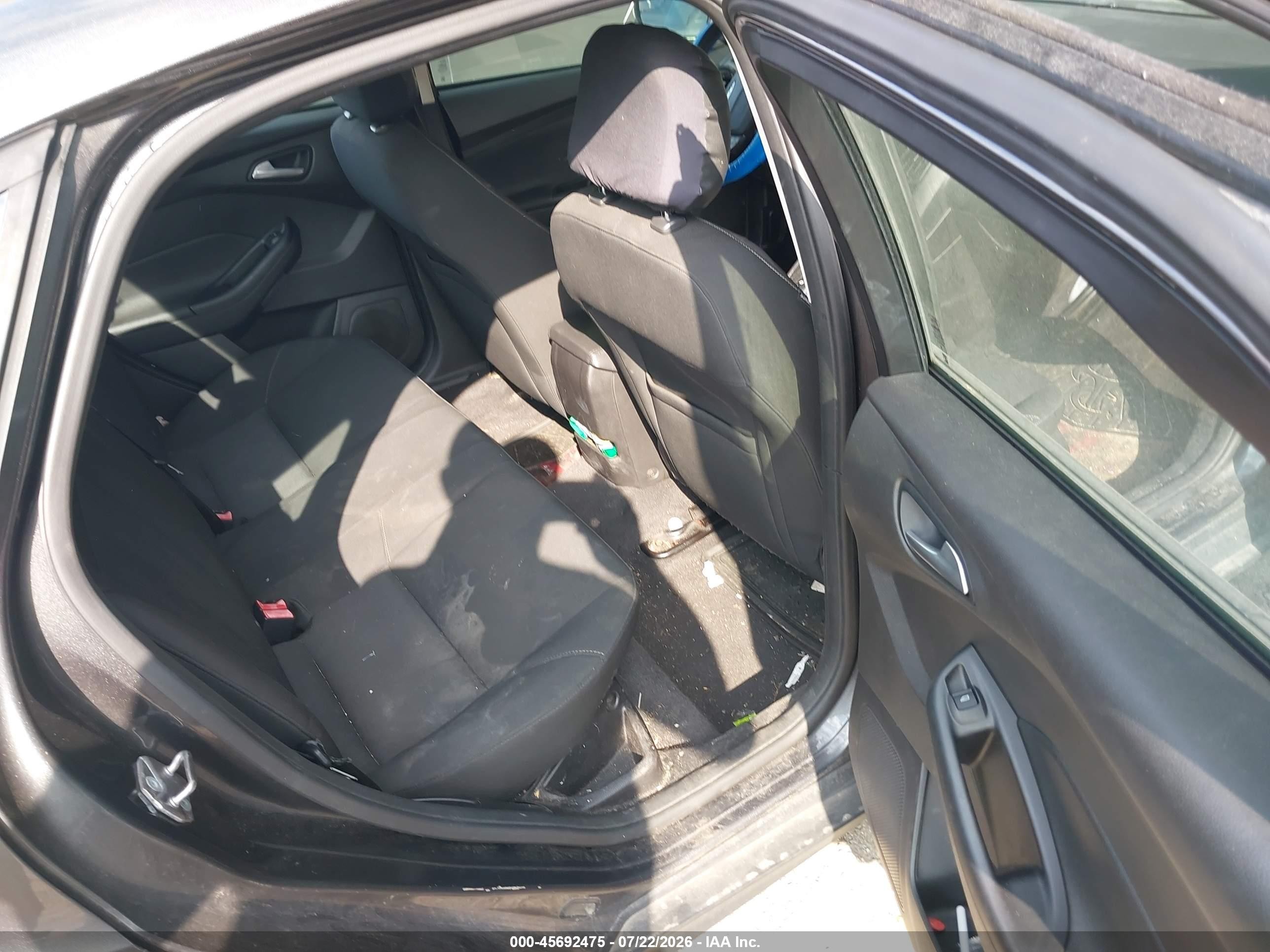 2015 Ford Focus Se Gray vin: 1FADP3F25FL307684