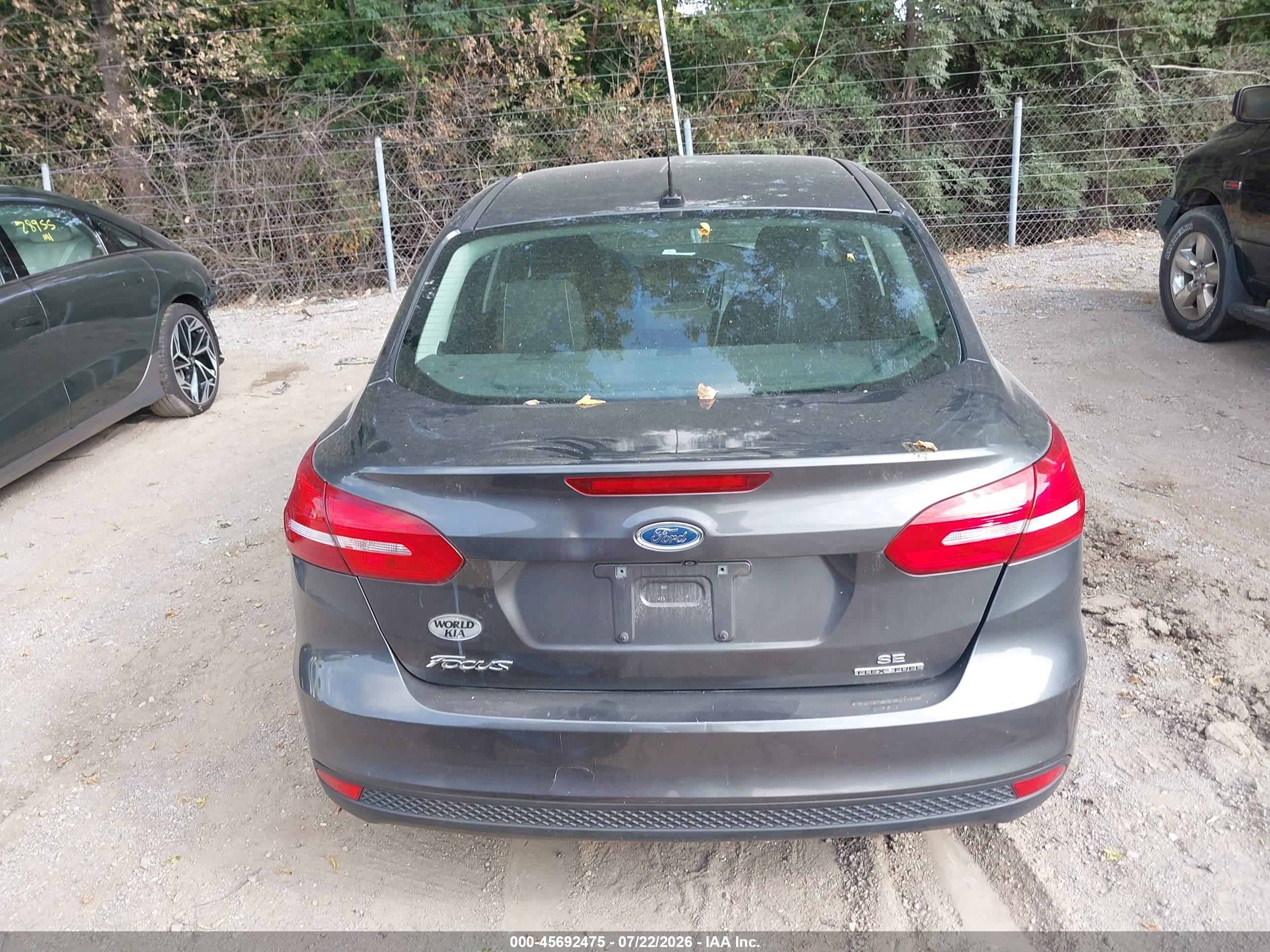 2015 Ford Focus Se Gray vin: 1FADP3F25FL307684
