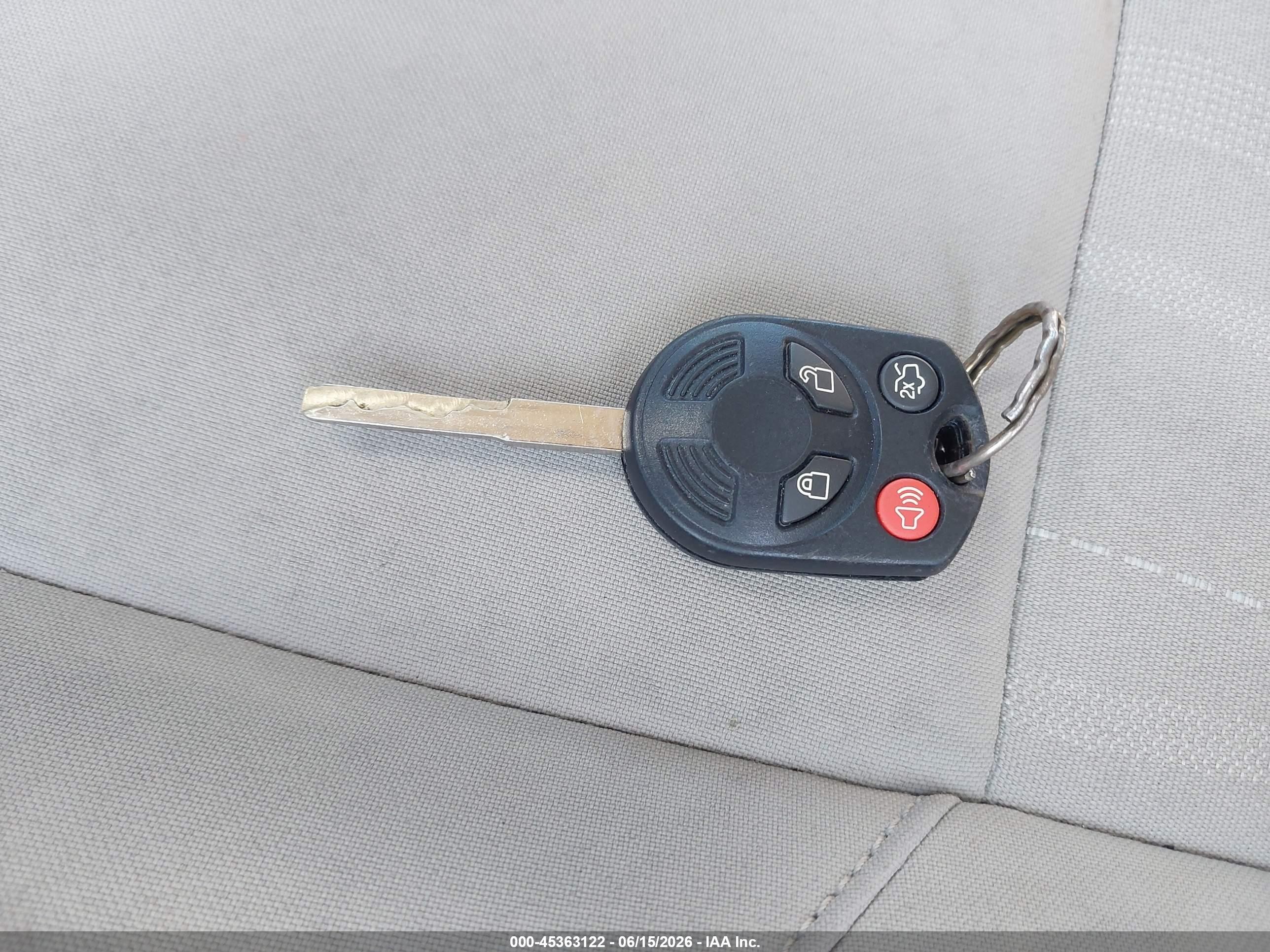 2015 Ford Focus Se Красный vin: 1FADP3F25FL311864