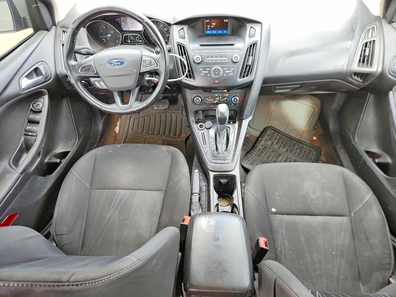 2015 Ford Focus Se Tan vin: 1FADP3F25FL323626
