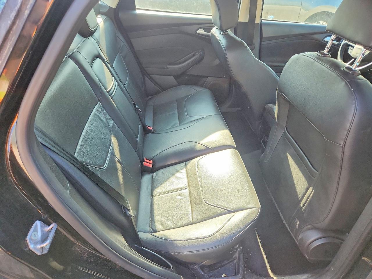 2015 Ford Focus Se Black vin: 1FADP3F25FL340166