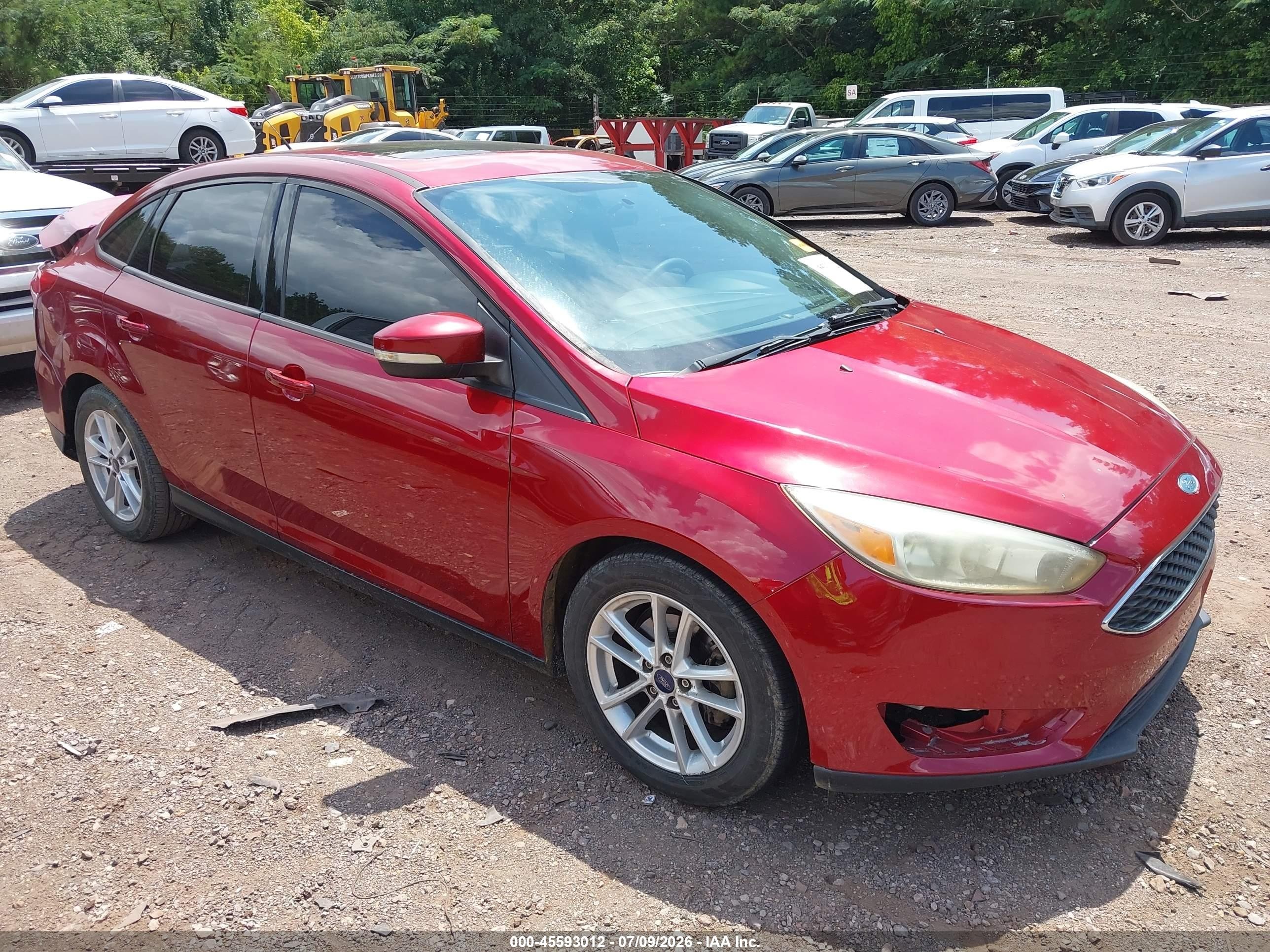 2015 Ford Focus Se Red vin: 1FADP3F25FL345092
